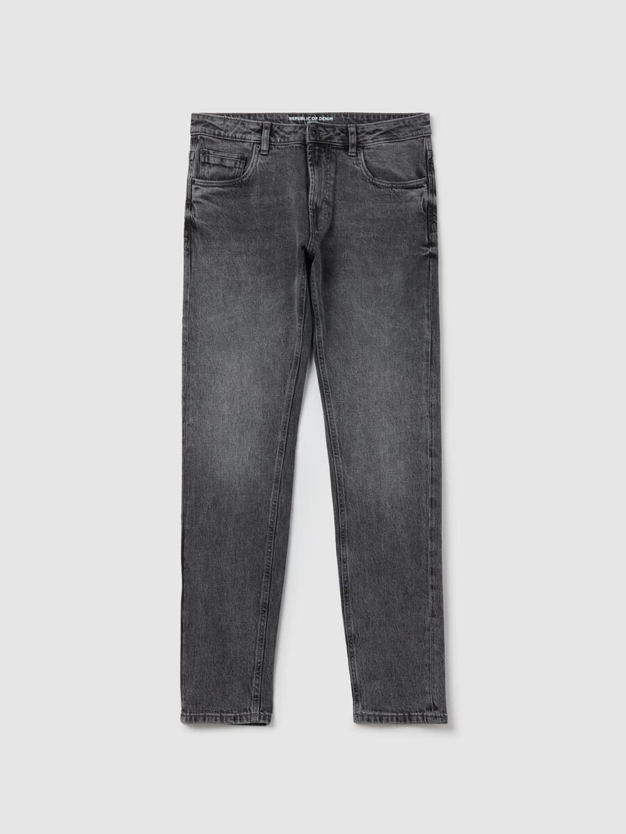 Slim-fit acid-wash jeans_4