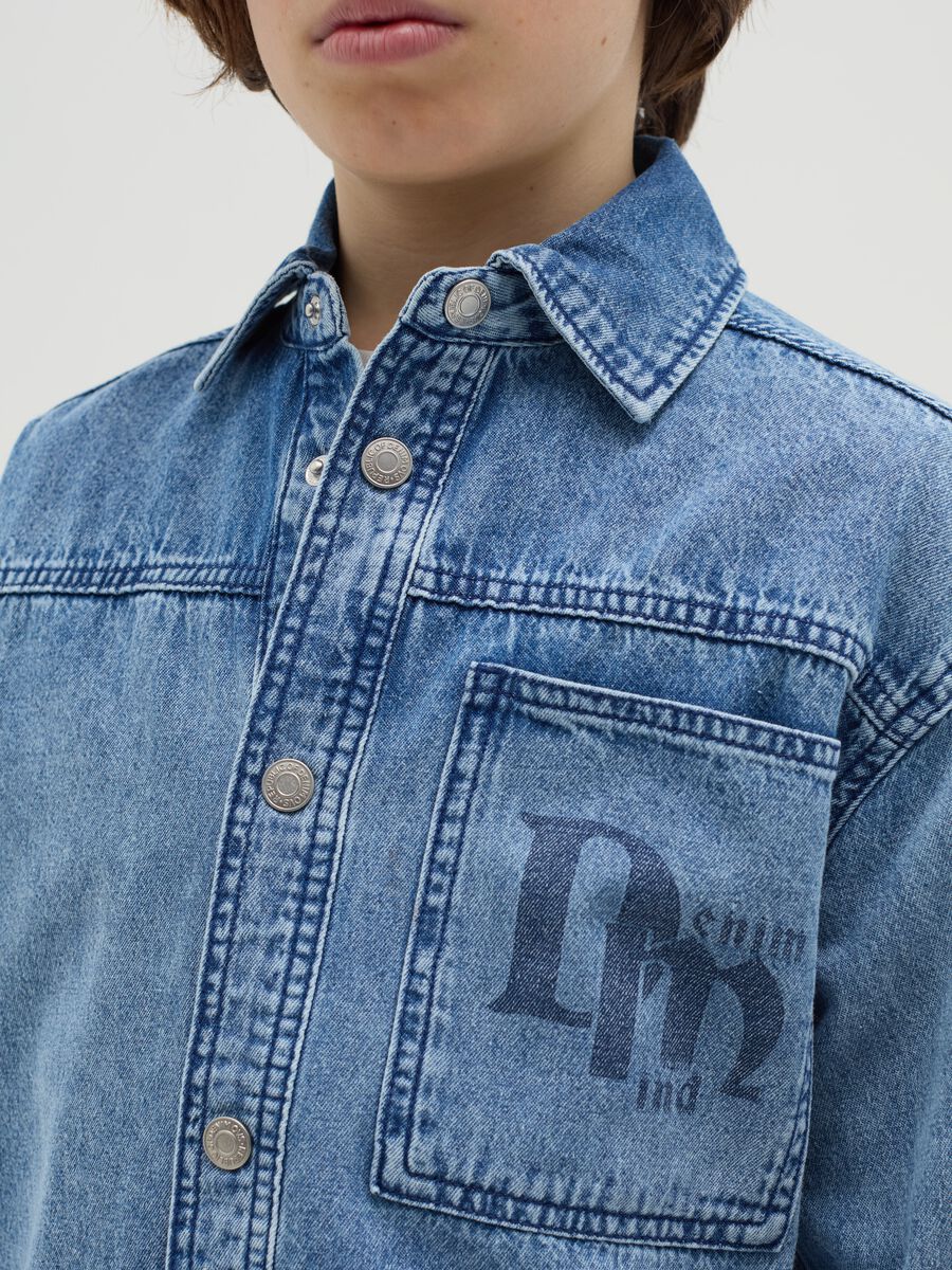 Shacket in denim acid wash con stampa _2