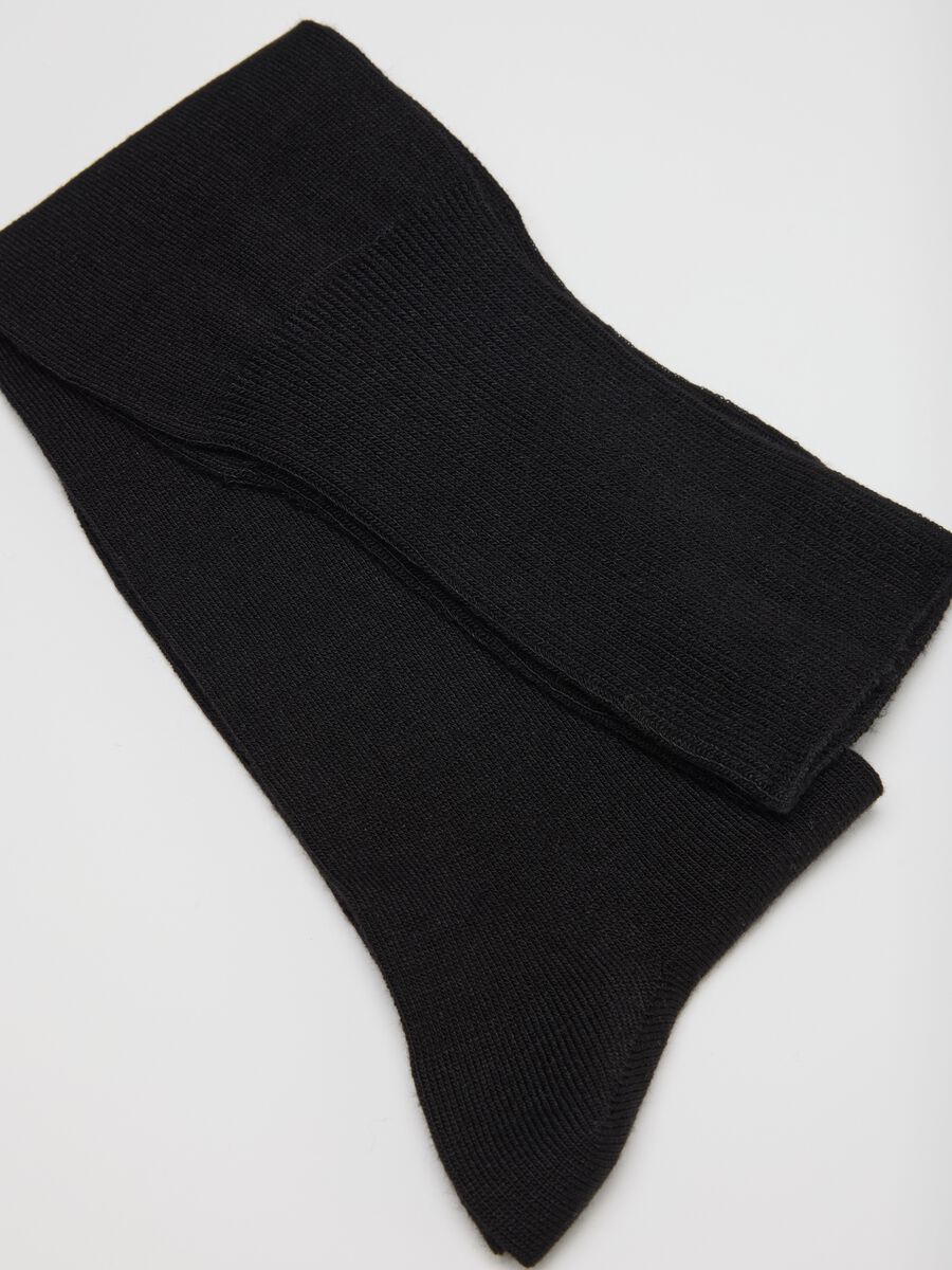 Two-pack of black long elasticised socks_2