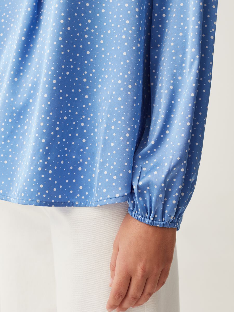 Satin blouse with V opening_3