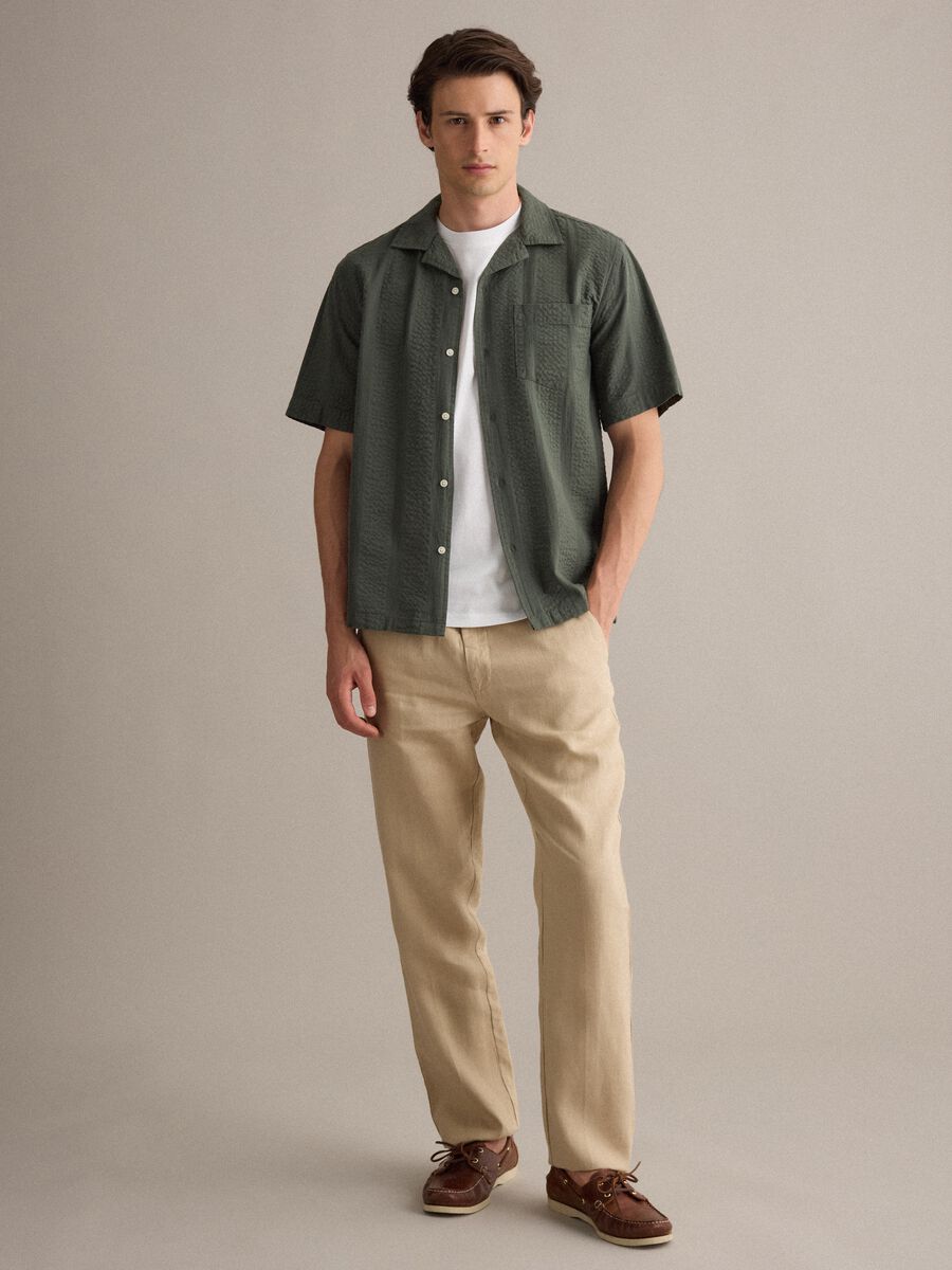Camicia verde a maniche corte in puro cotone organico con collo bowling regular fit_1