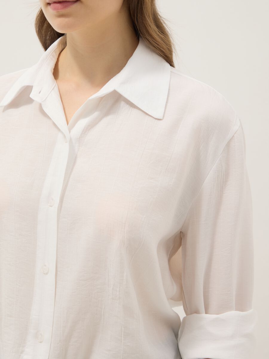White cropped viscose-blend shirt with knot, regular fit_3