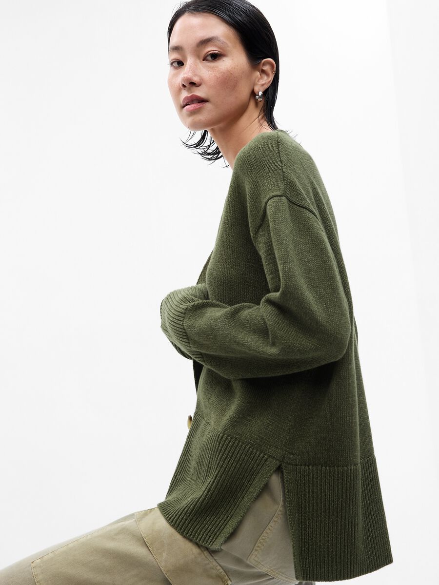 Cardigan con scollo a V e spacchi_2