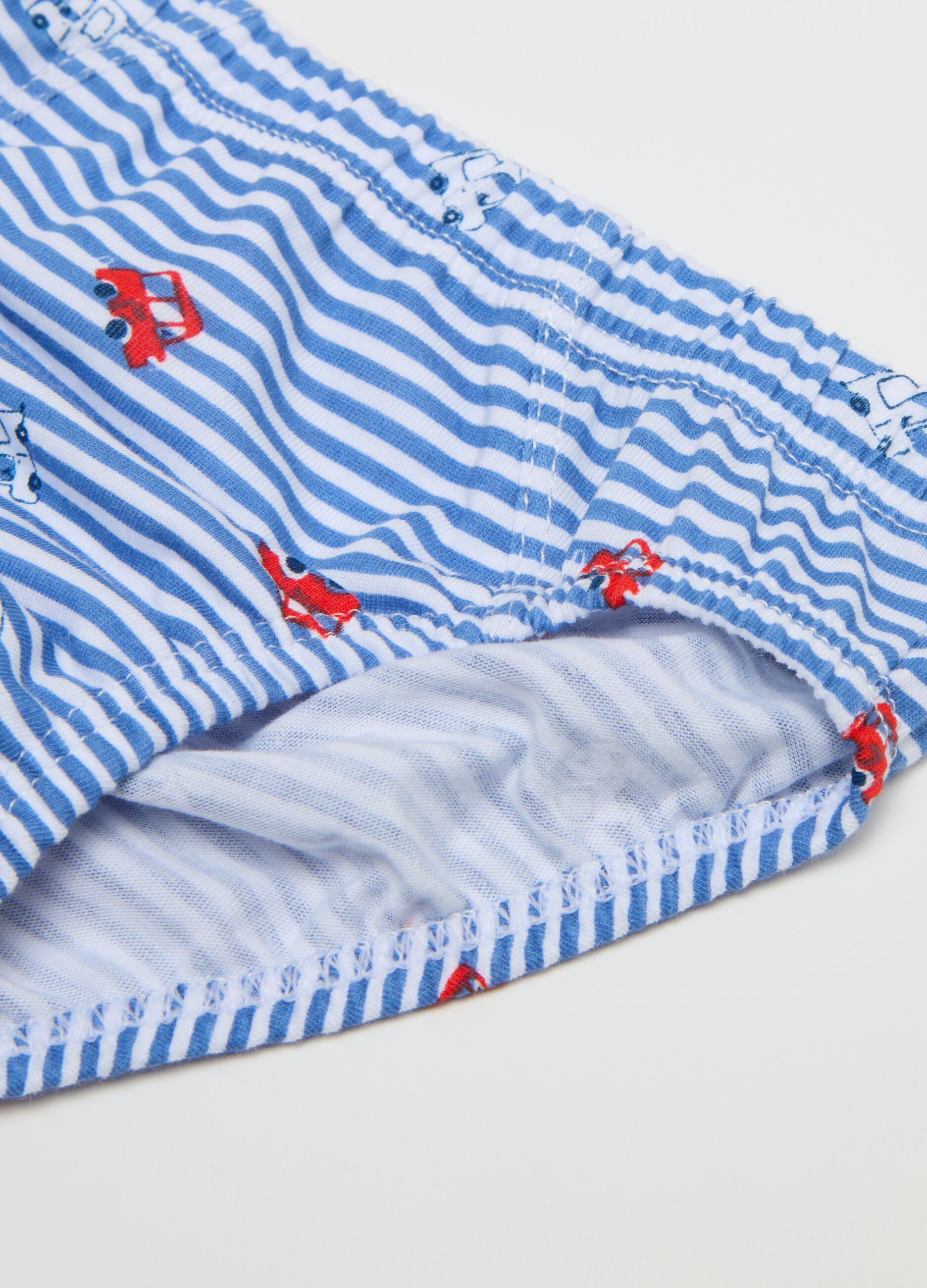 Three-pack briefs with small cars