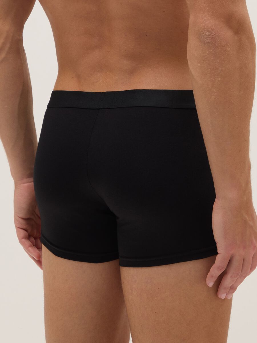 Three-pack of regular fit black stretch cotton boxers_2