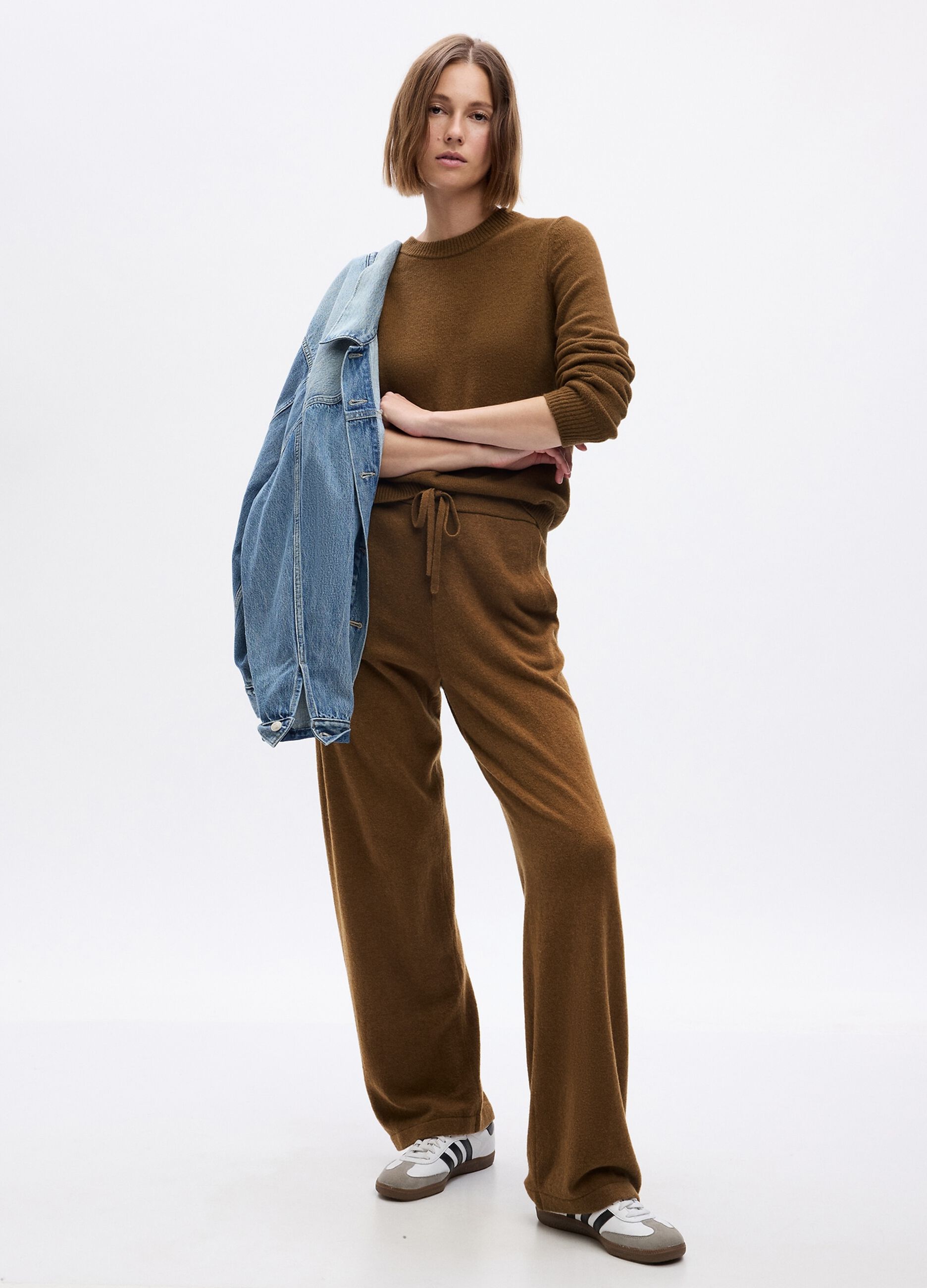 Pullover con scollo rotondo