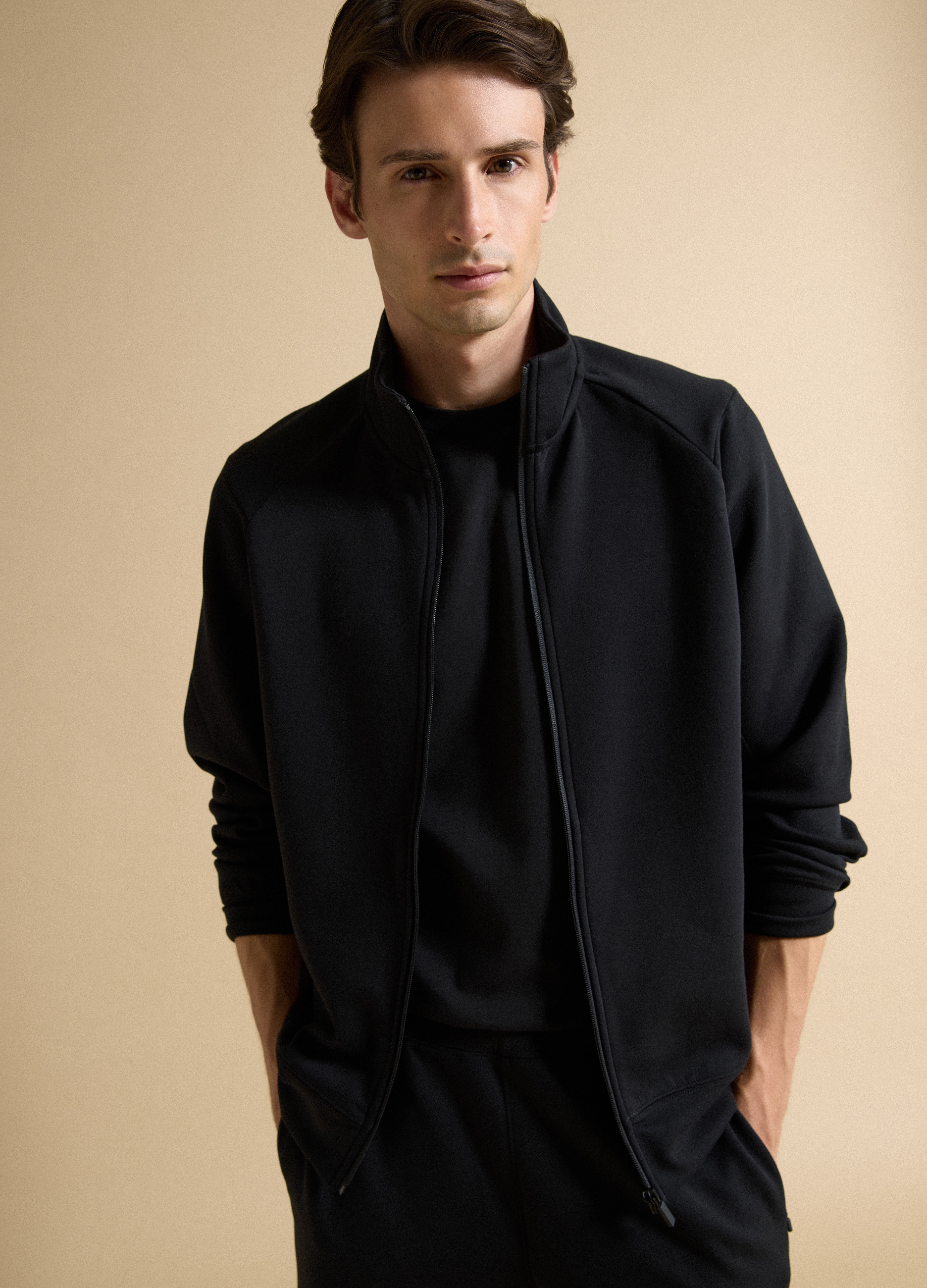 Piombo Tech, Full-zip Nera Con Colletto In Tessuto Elasticizzato Easy Dry Regular Fit, Uomo, Nero, Taglia: S