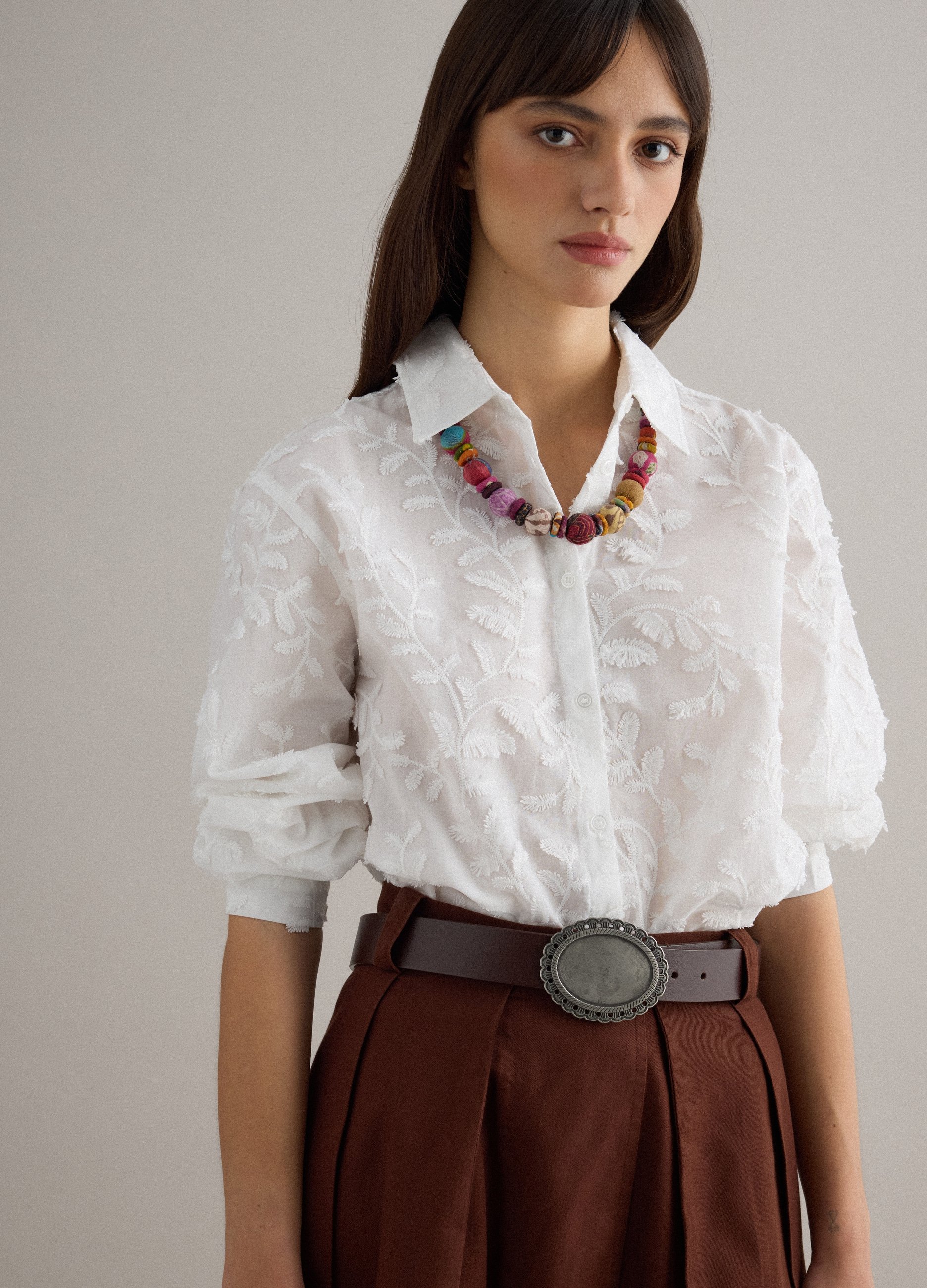 PIOMBO, Camisa Blanca Oversize De Algodón Puro Con Bordados Florales, Mujer, Blanco óptico, Talla: 38