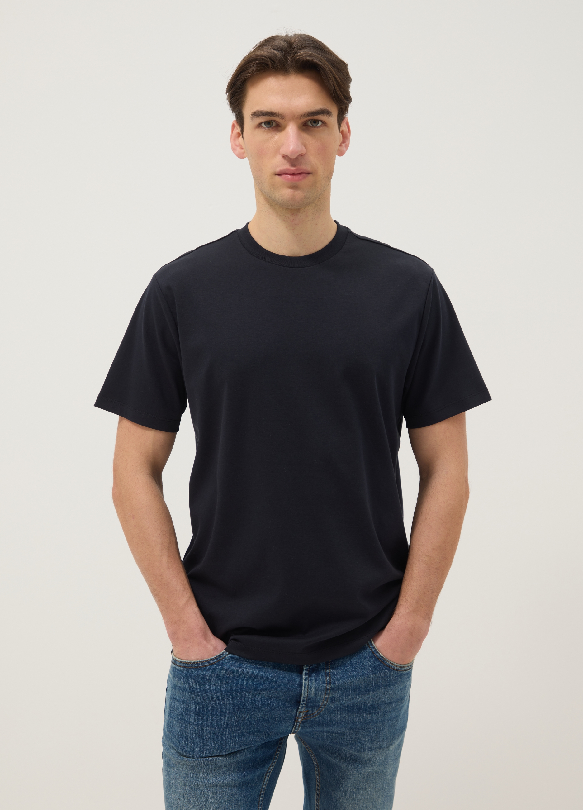 Camiseta Negra De Algodón Cuello Redondo, Ajuste Regular, Hombre, Negro, Talla: L