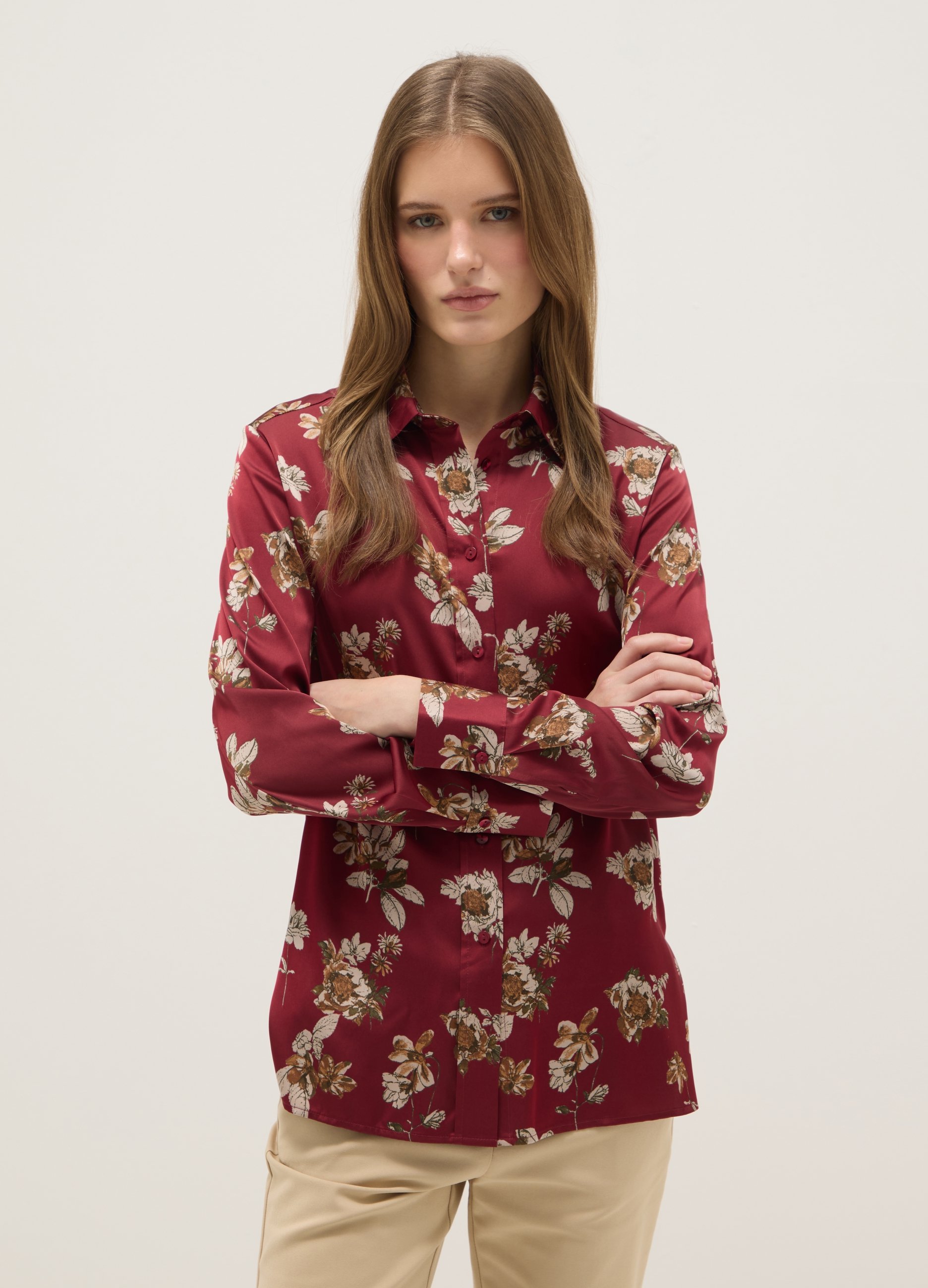 Camisa Satinada Multicolor De Manga Larga Con Ajuste Regular Y Diseño Floral, Mujer, Beige/Rojo, Talla: 40