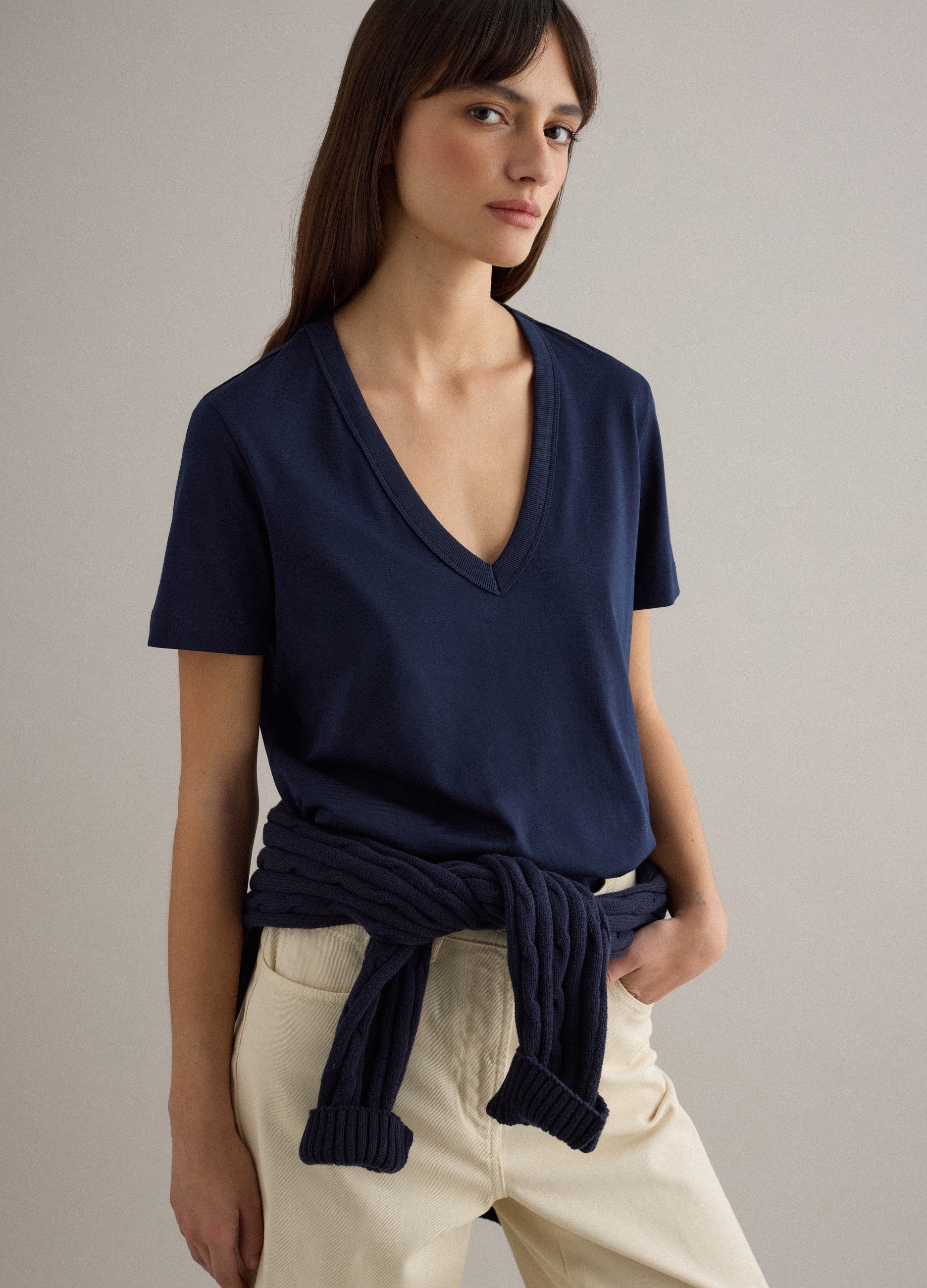 PIOMBO, Camiseta Azul De Algodón Puro Corte Regular Con Cuello En V Profundo, Mujer, Azul marino, Talla: 42