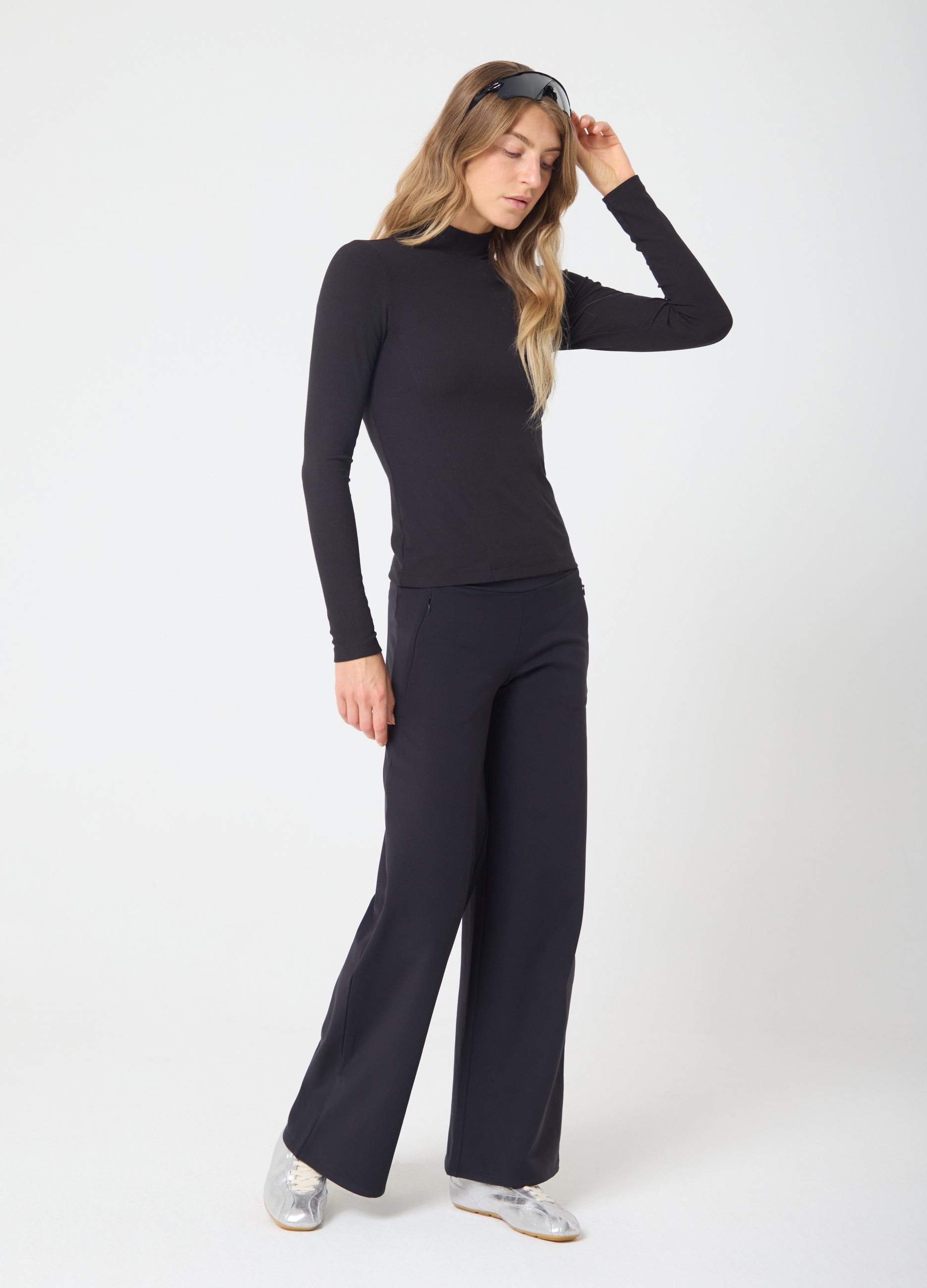 Altavia Studio, Pantaloni Wide Leg Extra Caldi Con Vita Media E Tasche Con Zip Altavia Studio, Donna, Nero, Taglia: M