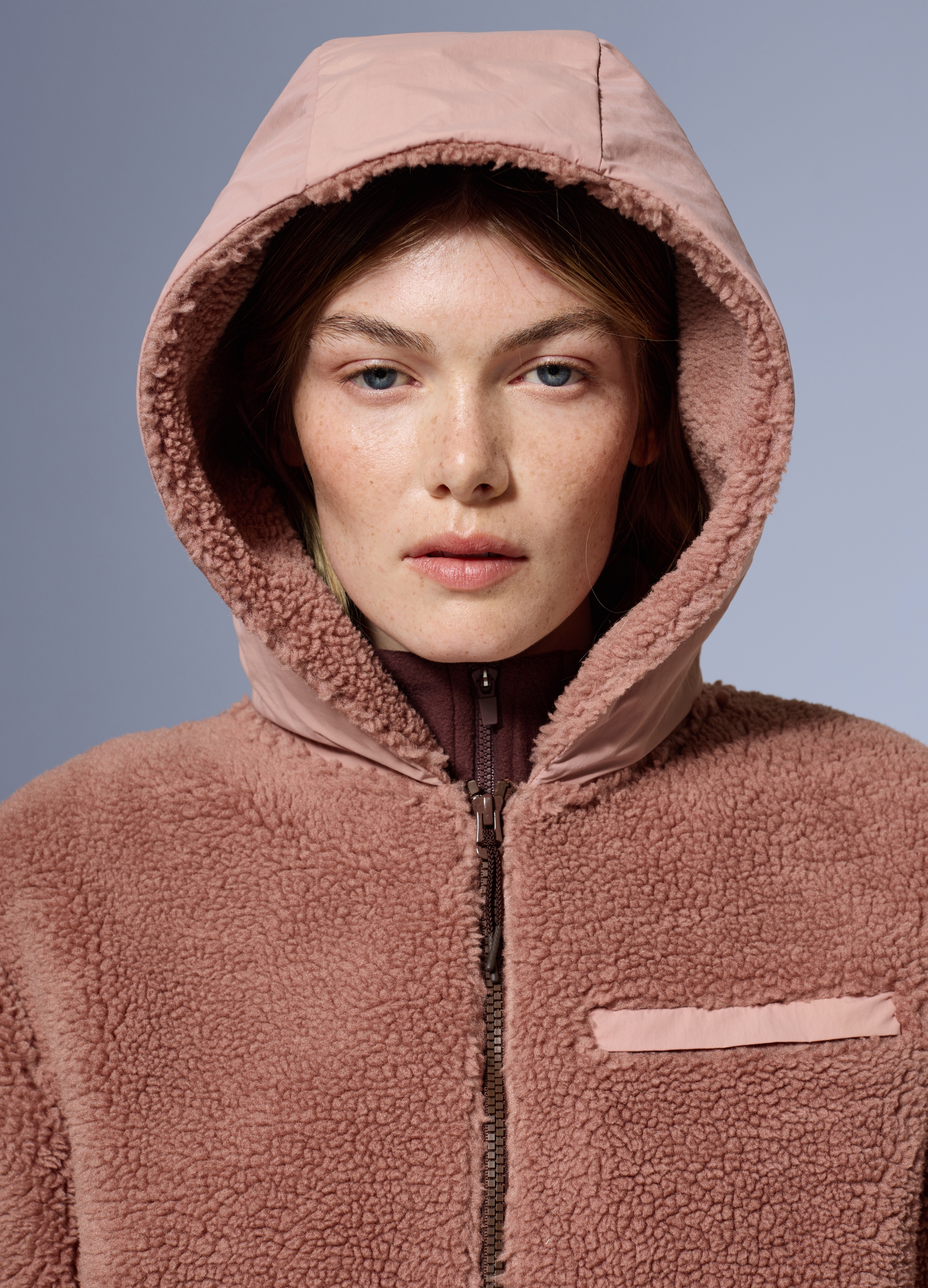 ALTAVIA, Chaqueta Sherpa Con Cremallera Completa Y Capucha Altavia Con Deborah Compagnoni, Mujer, Rosa en polvo, Talla: 34