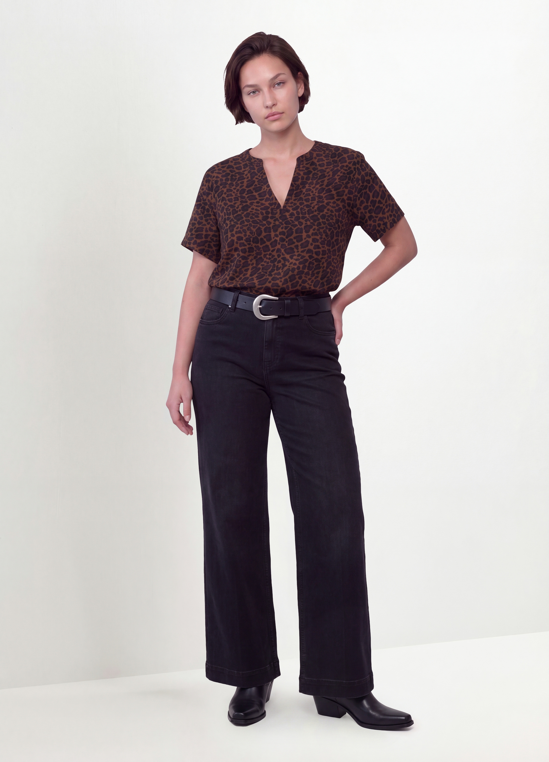 MYA, Blusa Marrone In Pura Viscosa Con Collo Coreano E Fantasia Animalier Regular Fit, Donna, Marrone, Taglia: XL