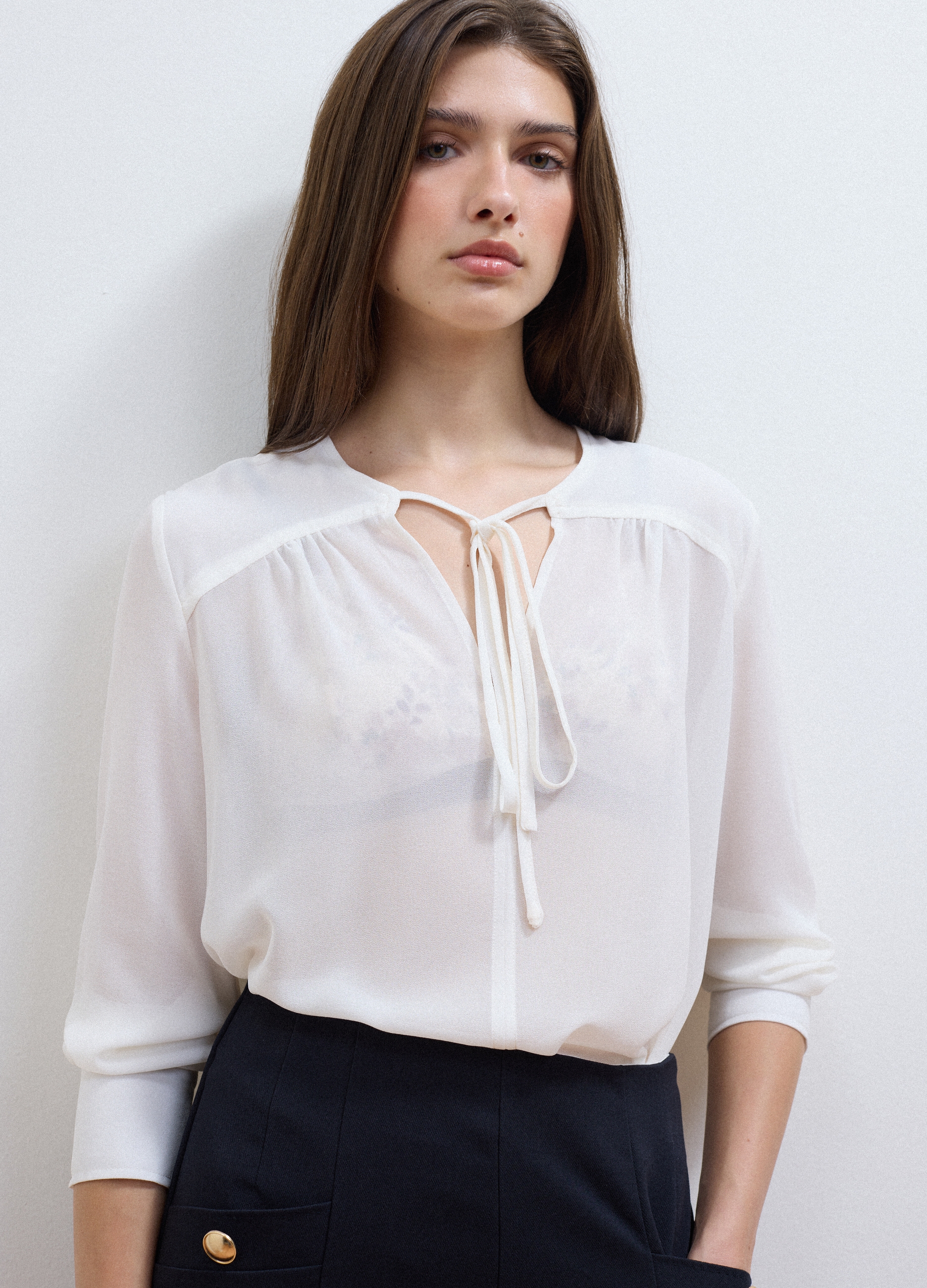 LES COPAINS, Blusa Bianca Regular Fit Con Scollo A V E Laccetto, Donna, Bianco, Taglia: XS