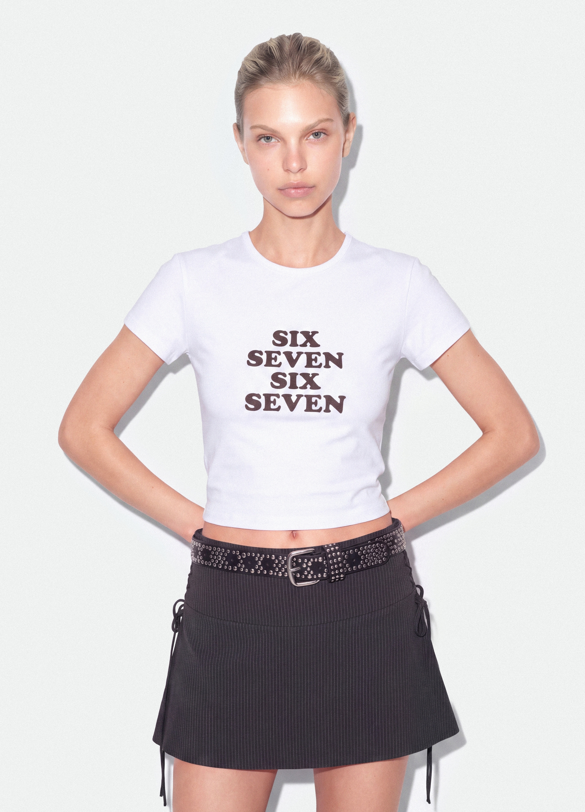 B.ANGEL, T-shirt Fitted Bianca In Puro Cotone Con Stampa Frontale Six Seven, Donna, Bianco, Taglia: XL