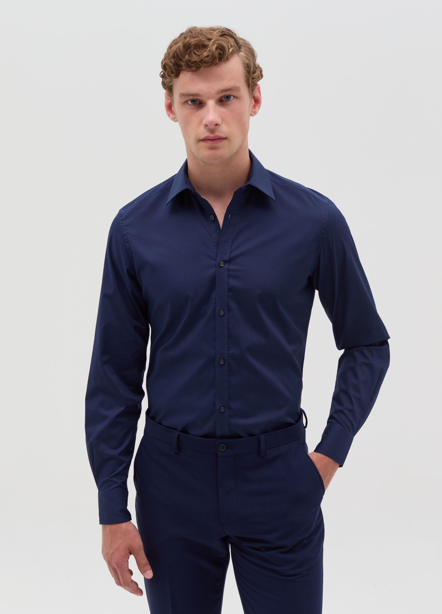 Camisa Slim Fit En Color Liso, Hombre, Azul océano, Talla: 41
