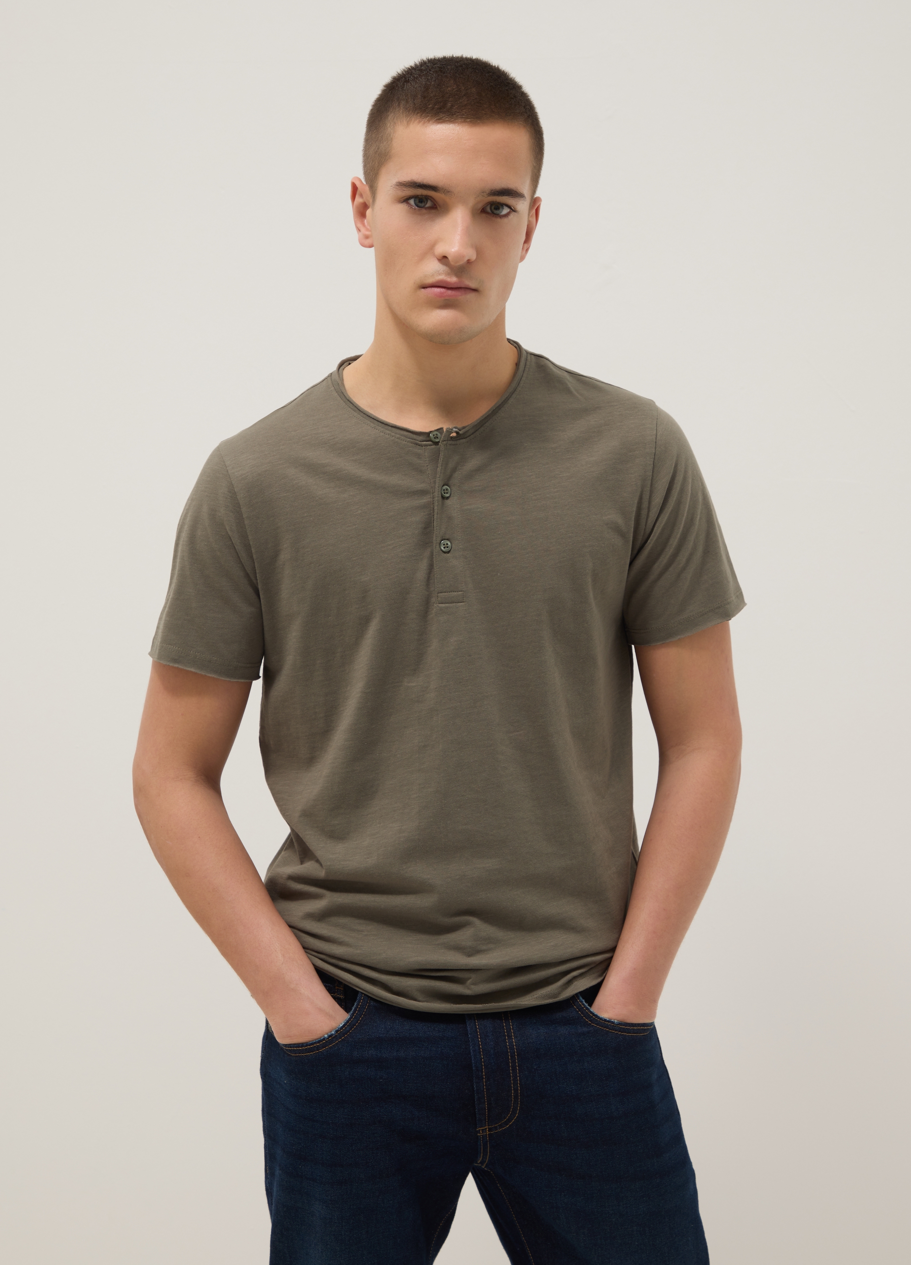 Camiseta Verde De Algodón Puro Con Cuello Serafín, Ajuste Regular, Hombre, Verde Oliva, Talla: XXL