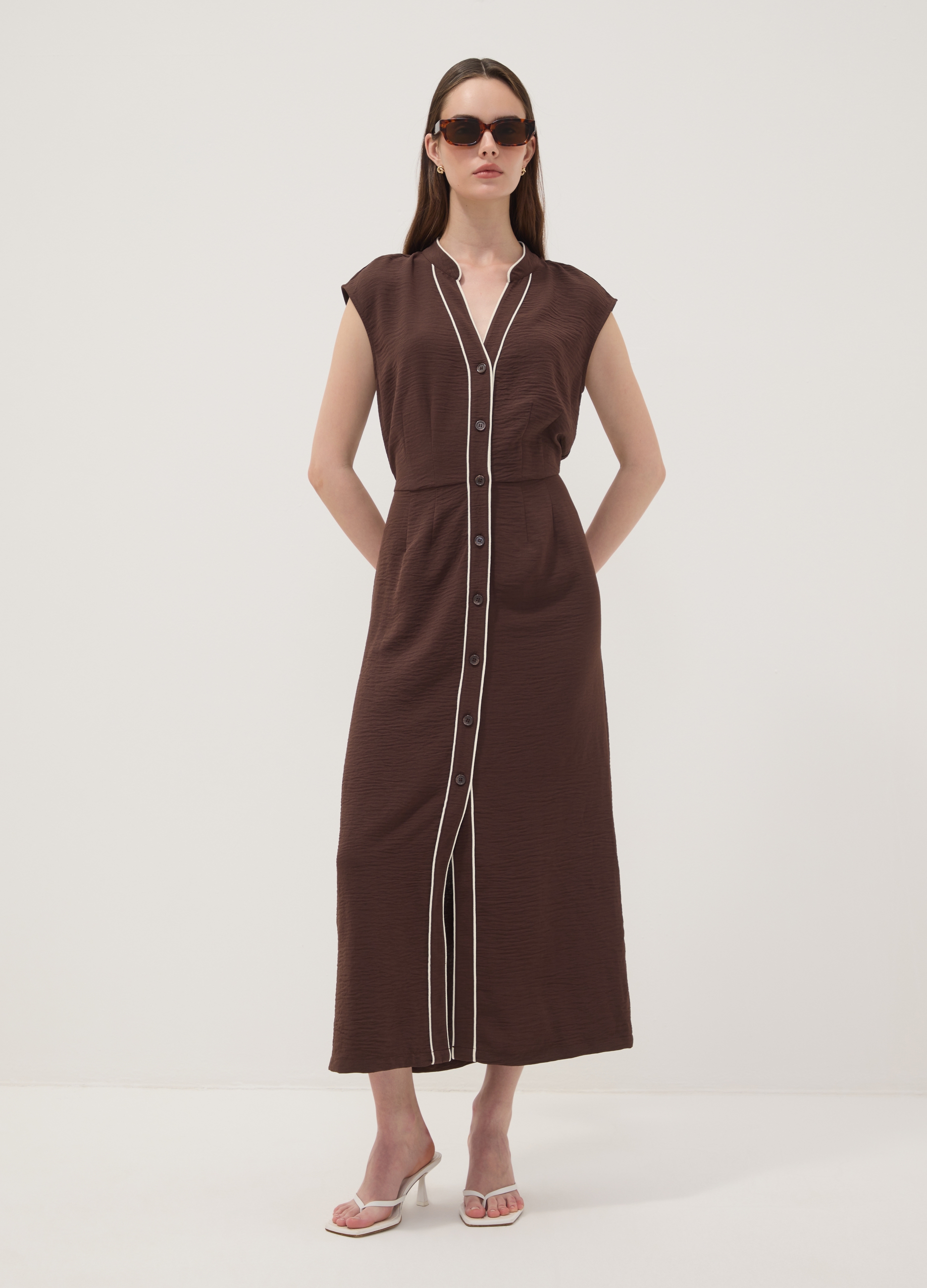 OVS, Abito Marrone Lungo Con Scollo A V E Bottoni Regular Fit, Donna, Marrone, Taglia: XXL