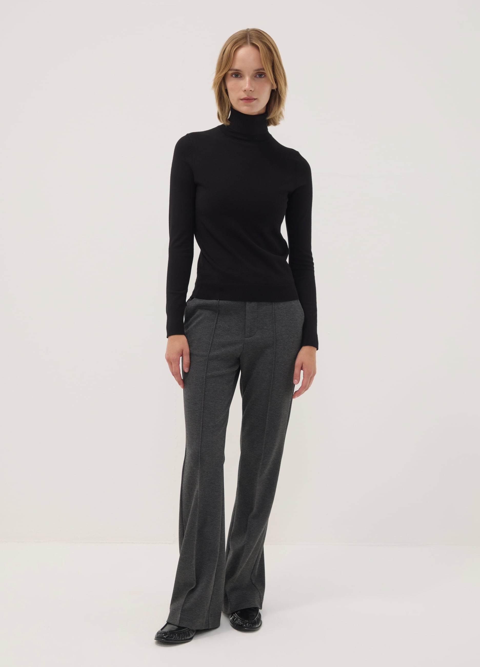OVS, Pantaloni Grigi In Viscosa Elasticizzata Straight Fit, Donna, Nero, Taglia: 44
