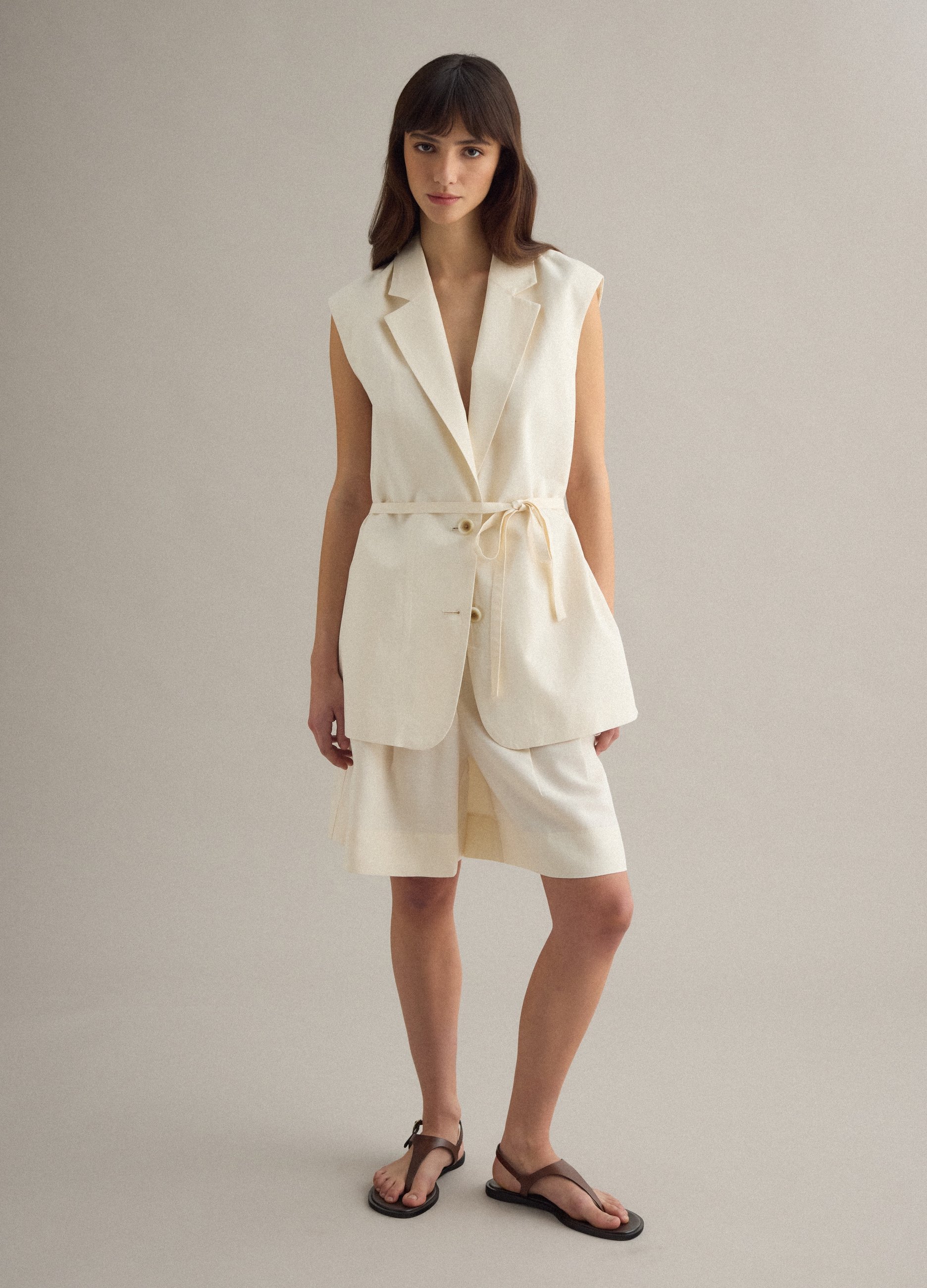 Piombo Contemporary, Shorts Beige Ajuste Regular En Mezcla De Lyocell Y Lino, Mujer, Beige Claro, Talla: 38