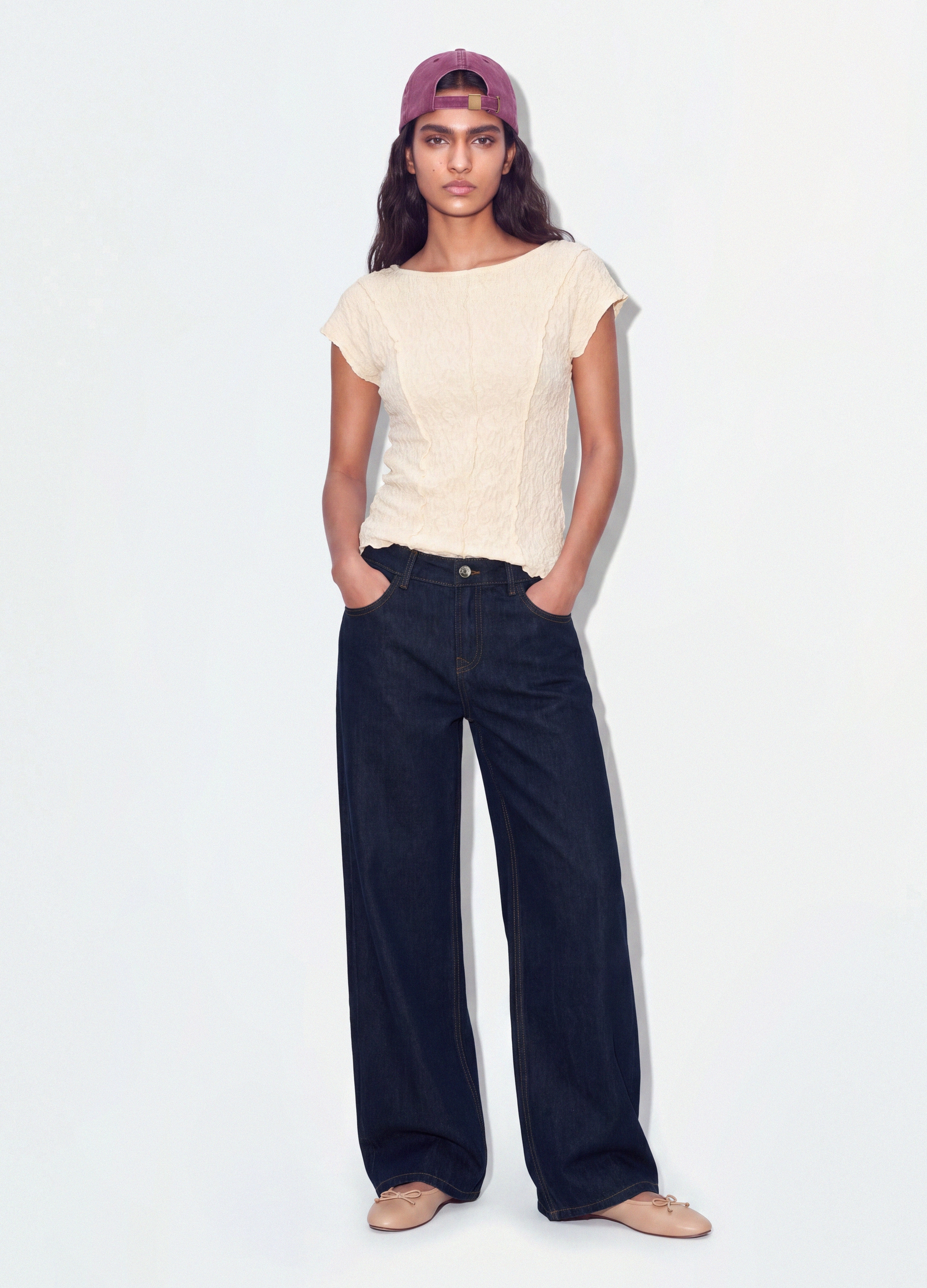 B.ANGEL, T-shirt Bianca In Tessuto Elasticizzato Con Texture Floreale In Rilievo, Donna, Bianco, Taglia: XS