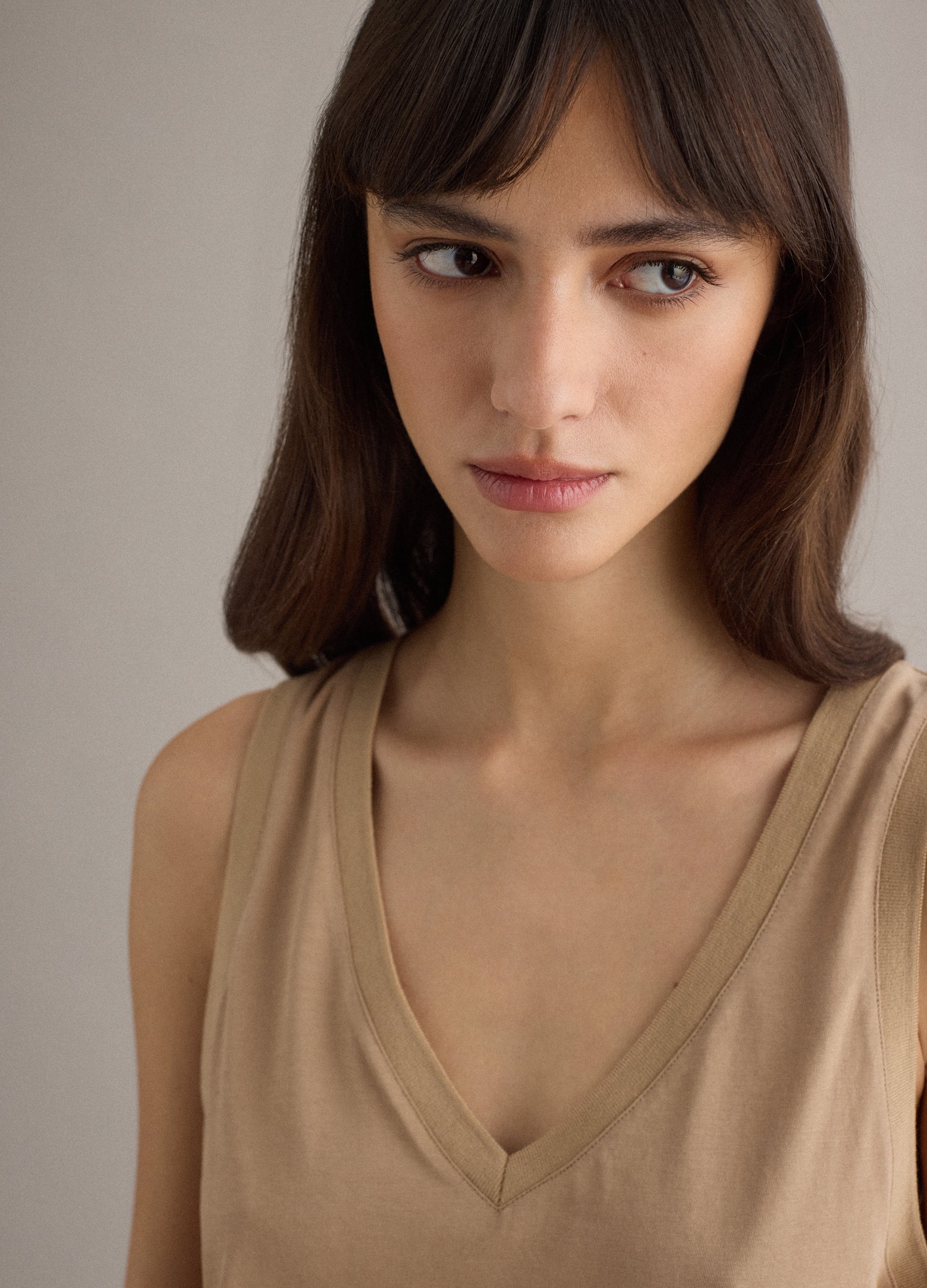 Piombo Contemporary, Top De Tirantes En Mezcla De Algodón Beige Con Escote En V Y Ajuste Regular, Mujer, Natural, Talla: 40