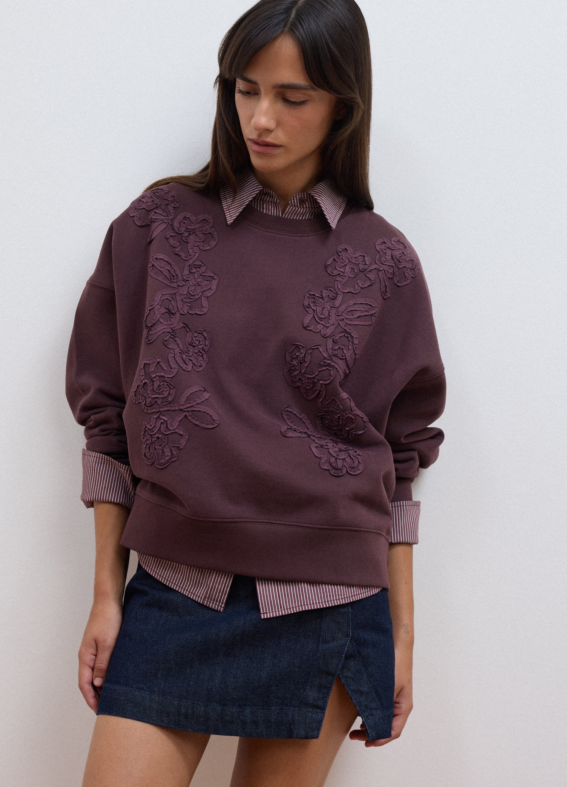 LES COPAINS, Felpa Viola In Misto Cotone Girocollo Con Ricami Floreali, Donna, Viola, Taglia: L