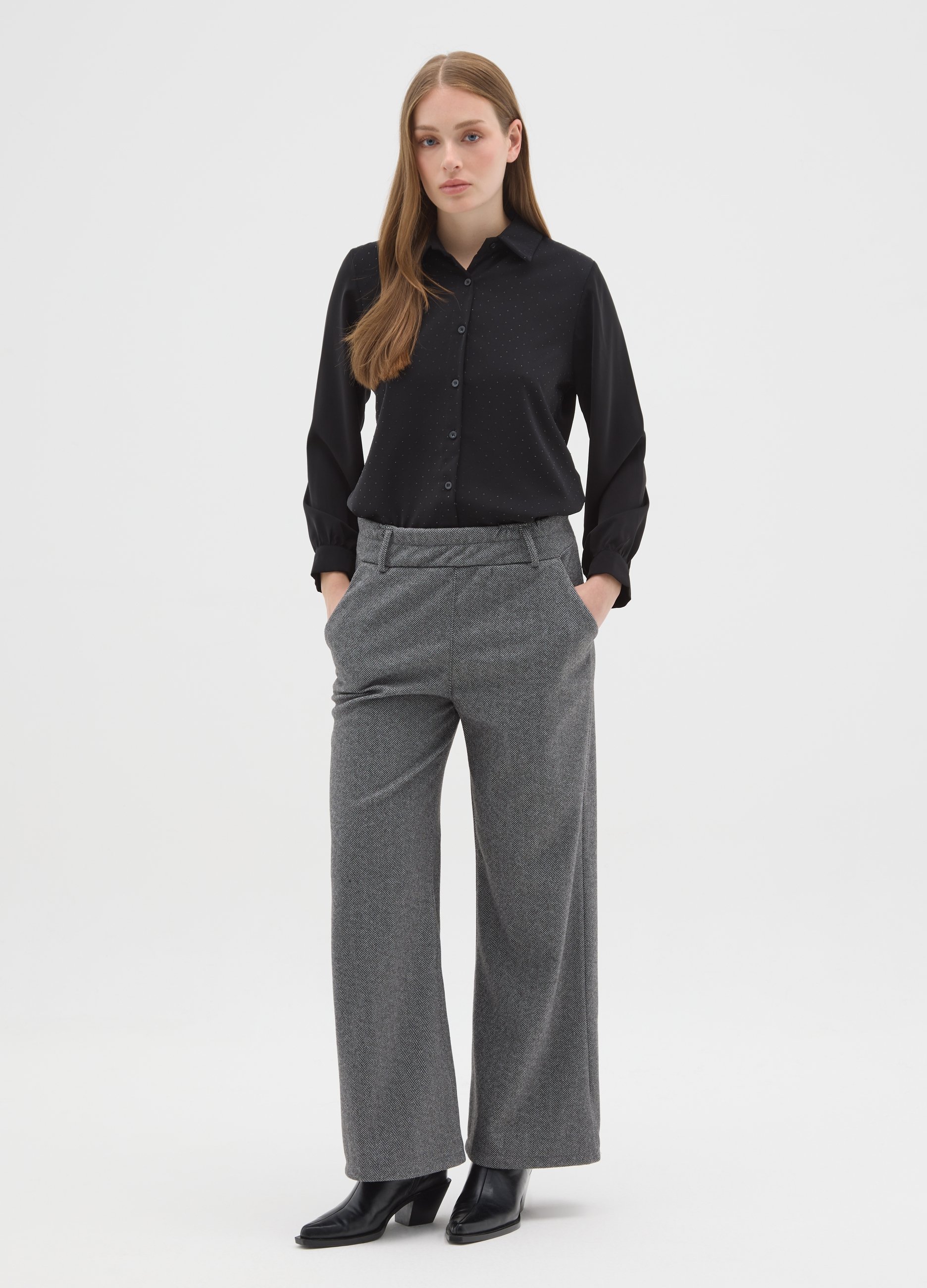 HYBRID, Camicia Nera Con Collo Tradizionale Regular Fit, Donna, Nero, Taglia: M