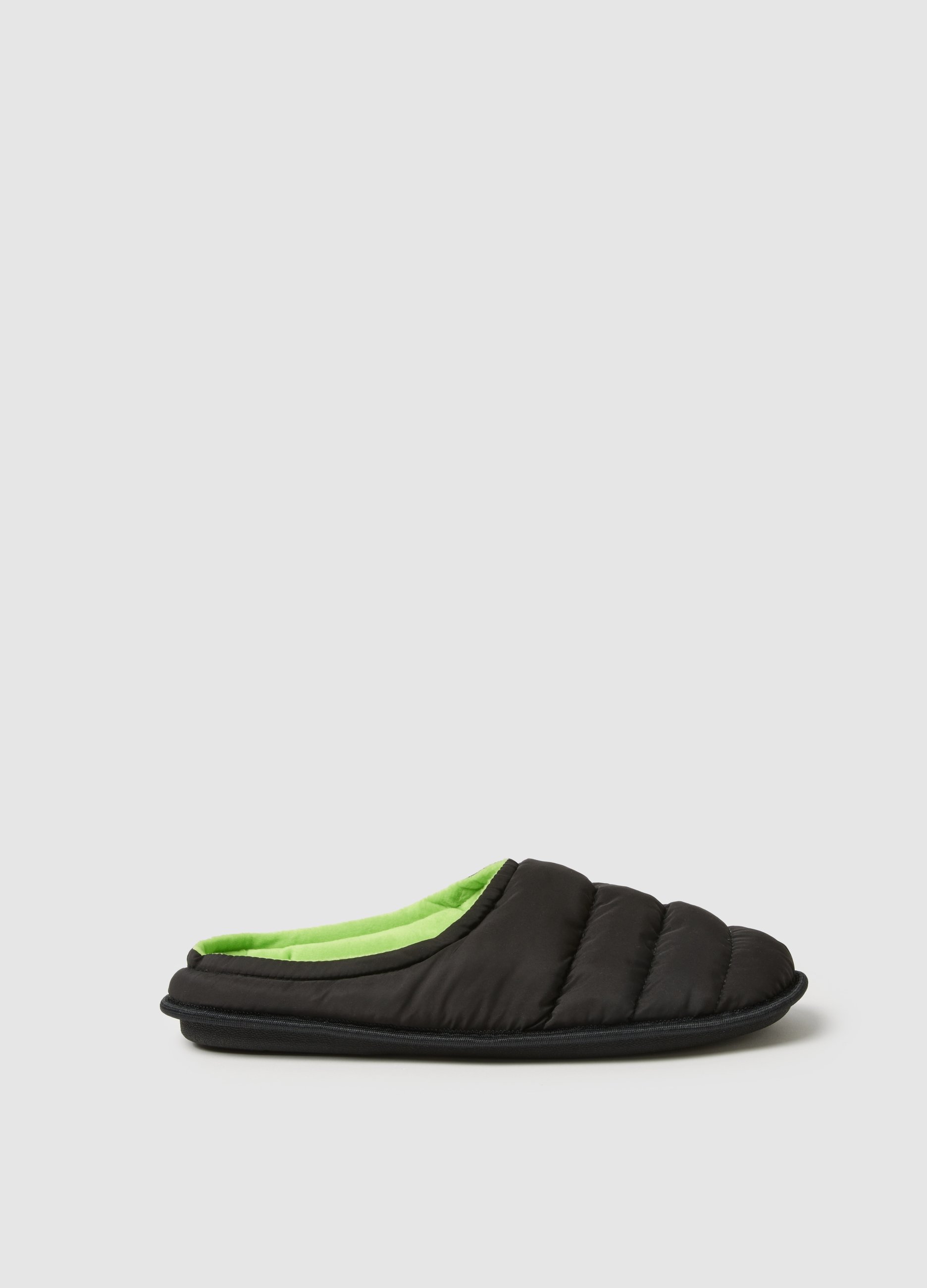 Zapatillas Acolchadas Negras Con Forro Verde, Ajuste Regular, Hombre, Negro/Verde, Talla: 43