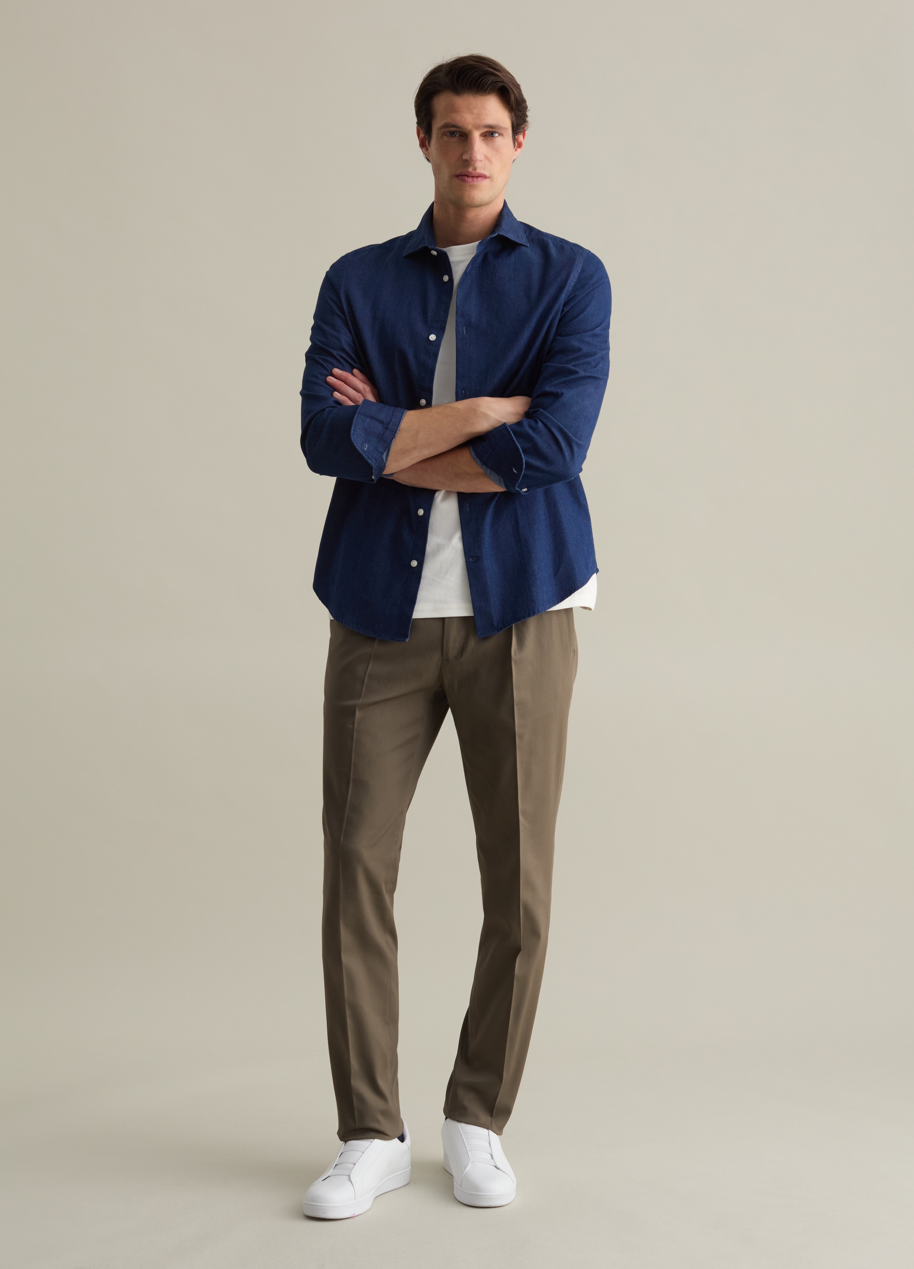 Piombo Contemporary, Chinos Con Pinzas Contemporary, Hombre, Marrón barro, Talla: 56