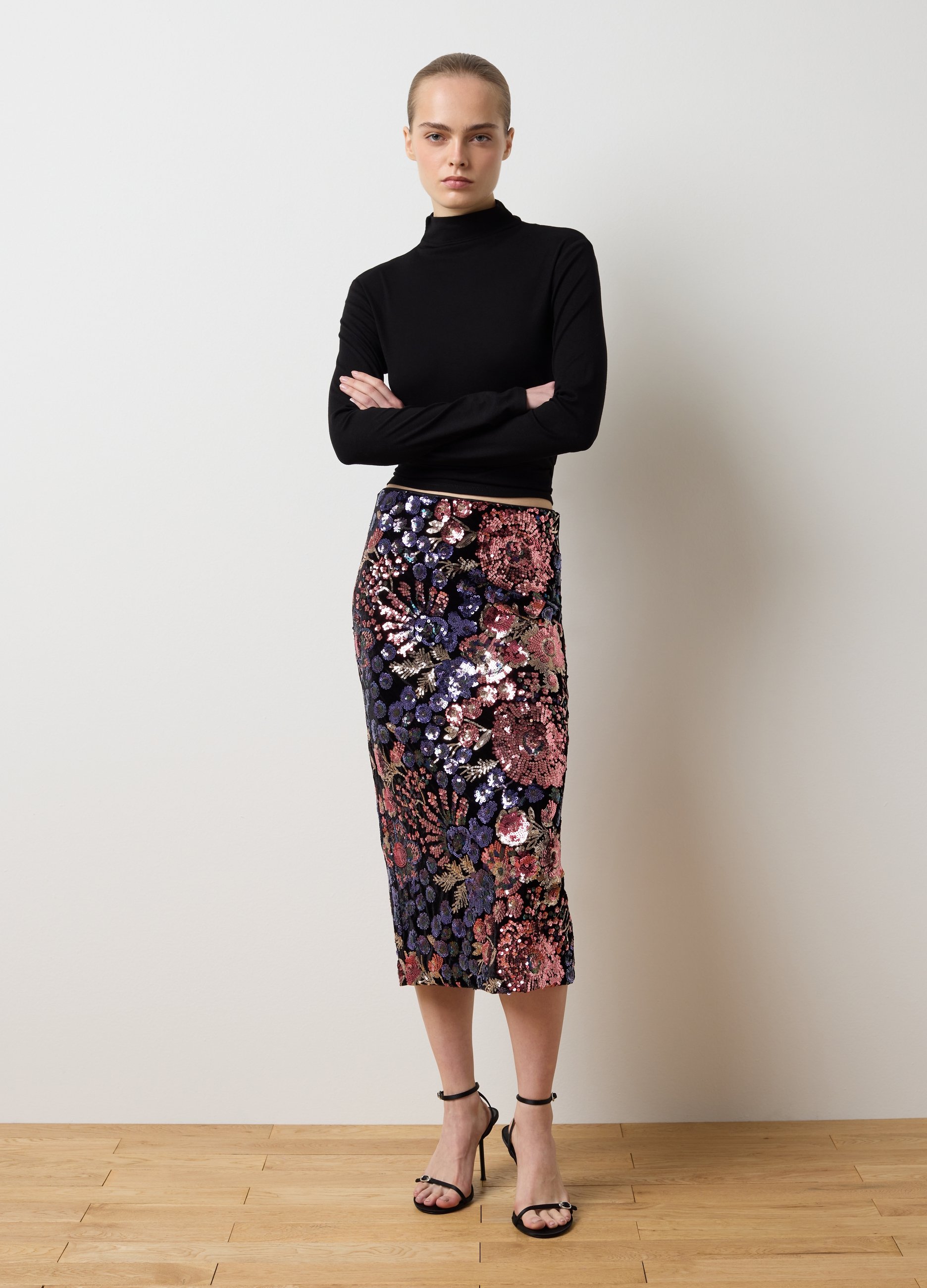 LES COPAINS, Falda Midi Floral Multicolor Con Lentejuelas, Mujer, nero/viola, Talla: 42