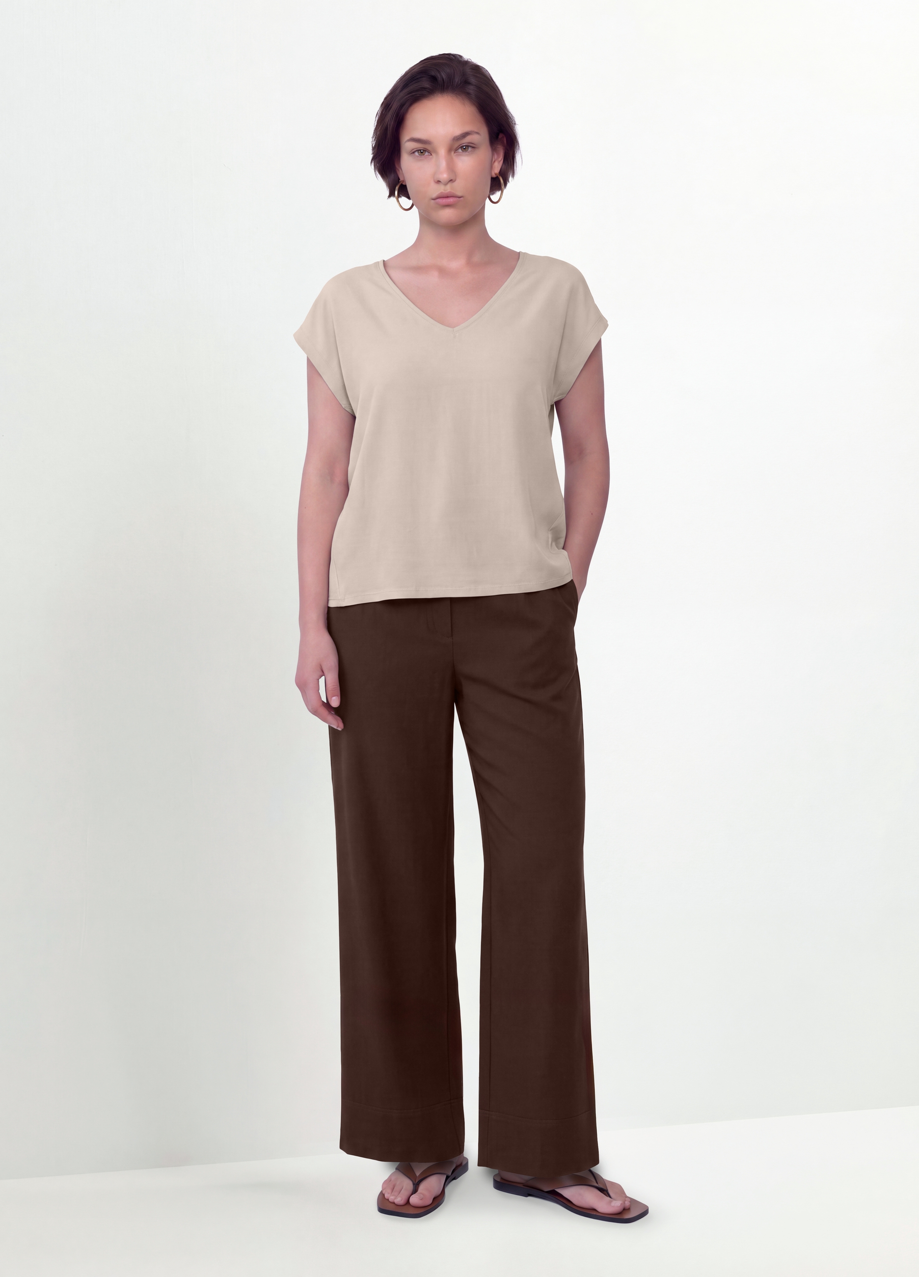 MYA, T-shirt Beige In Pura Viscosa Con Scollo A V Regular Fit, Donna, Beige, Taglia: S