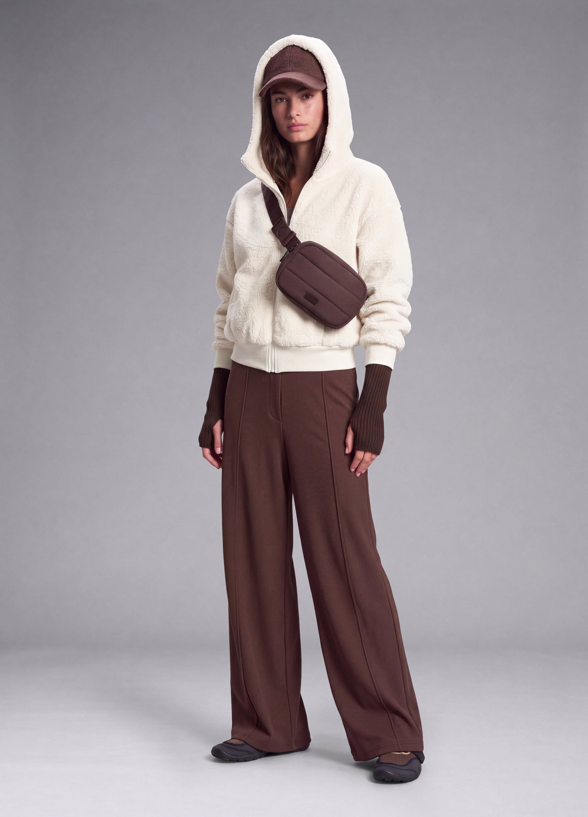 Altavia Studio, Full-zip Bianca Con Cappuccio Effetto Teddy Altavia Studio, Donna, Bianco, Taglia: S