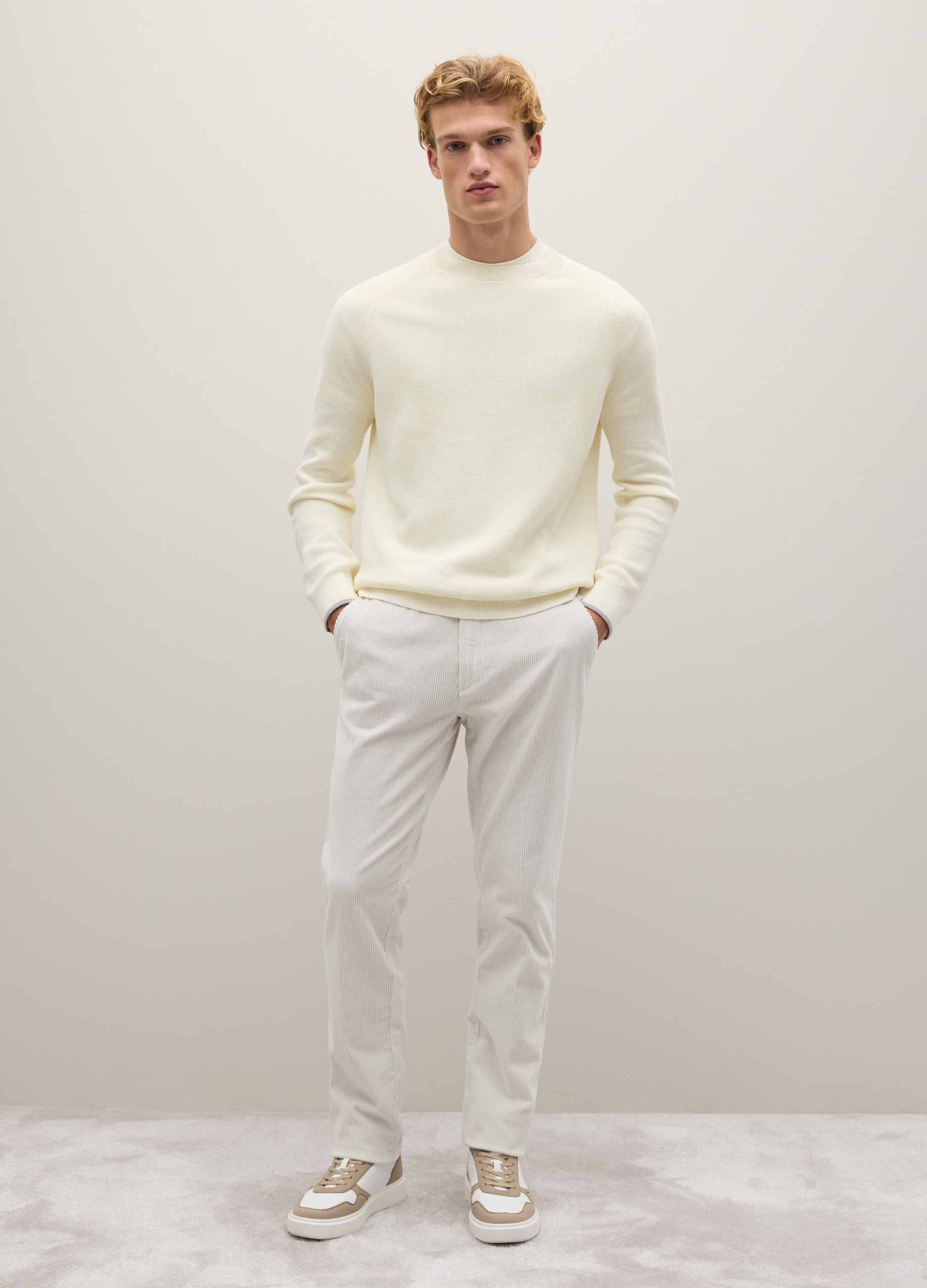 Piombo Contemporary, Pantalones Blancos De Mezcla De Algodón Elástico Con Finas Costuras, Hombre, Blanco lechoso, Talla: 56
