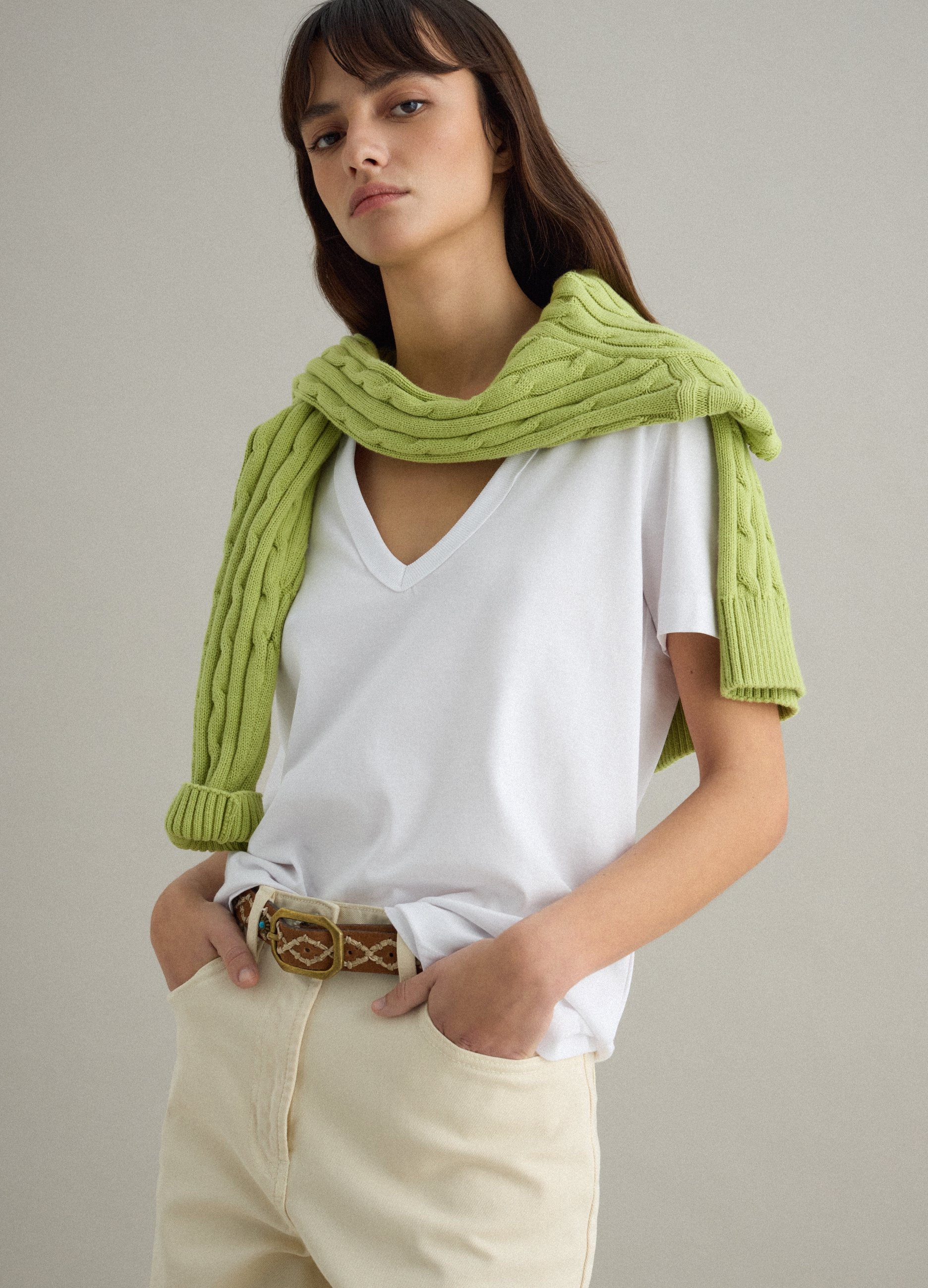 PIOMBO, Camiseta Blanca De Algodón Puro Ajuste Regular Escote Profundo En V, Mujer, Blanco óptico, Talla: 34