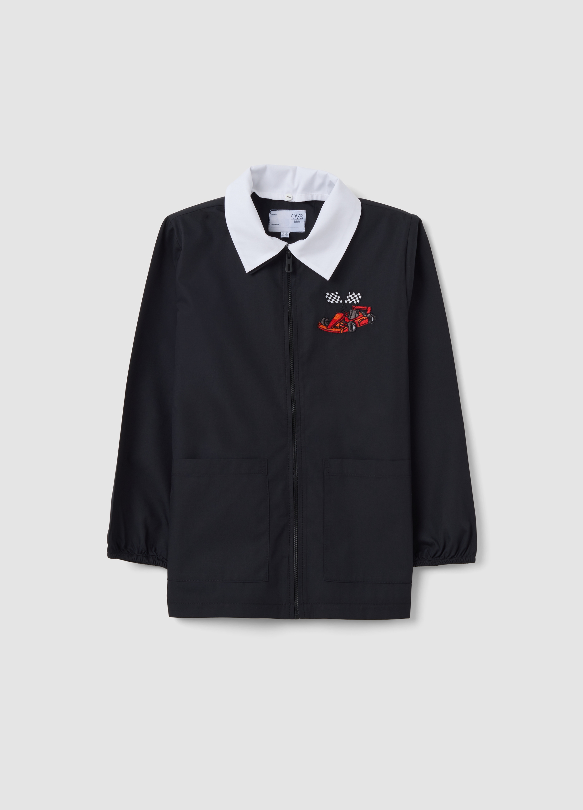 OVS KIDS, Grembiule Corto Personalizzabile Da Scuola Nero Con Zip E Ricamo Kart Per Bambino, Nero, Taglia: 5-6