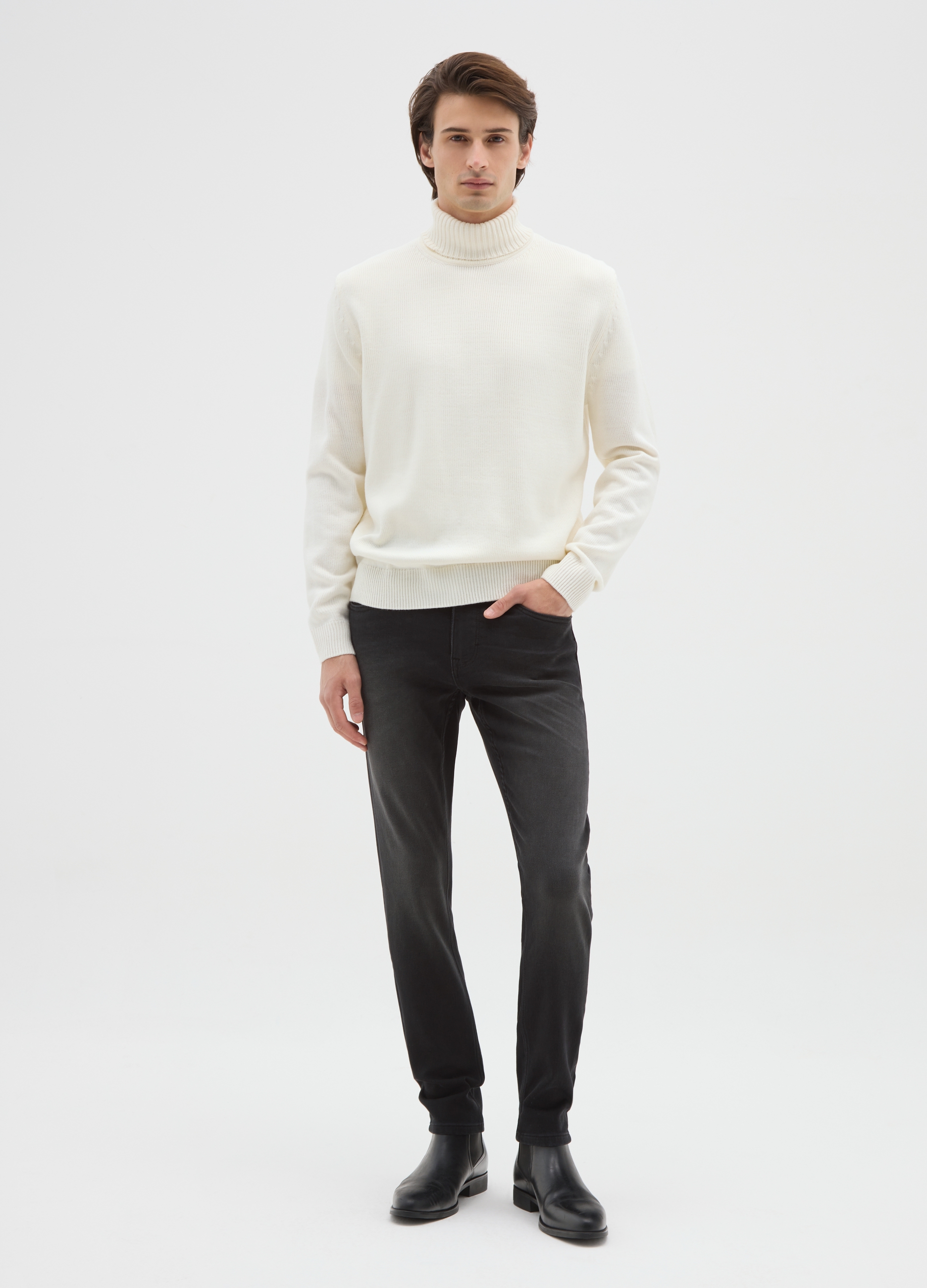 Jeans De Mezclilla Negro En Mezcla De Algodón Ajuste Skinny, Hombre, Gunmetal, Talla: 44