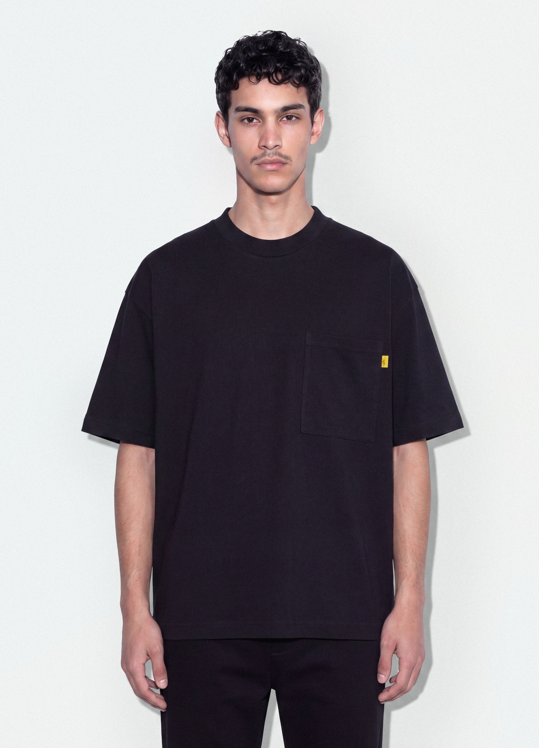 B.ANGEL, T-shirt Nera In Puro Cotone Girocollo Con Taschino Boxy Fit, Uomo, Nero, Taglia: XL