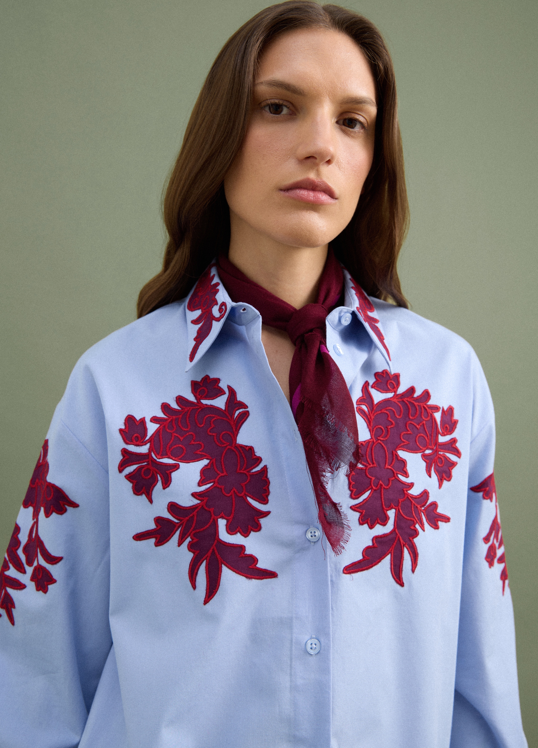 PIOMBO, Camicia Azzurra In Popeline Di Puro Cotone Con Ricami Floreali Regular Fit, Donna, Azzurro, Taglia: M